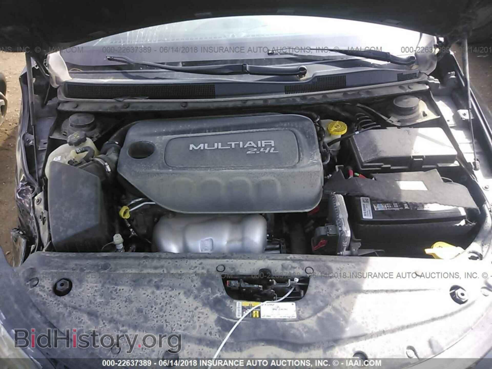 2015 Chrysler 200 - VIN: 1C3CCCBB3FN667536 - Фото 10