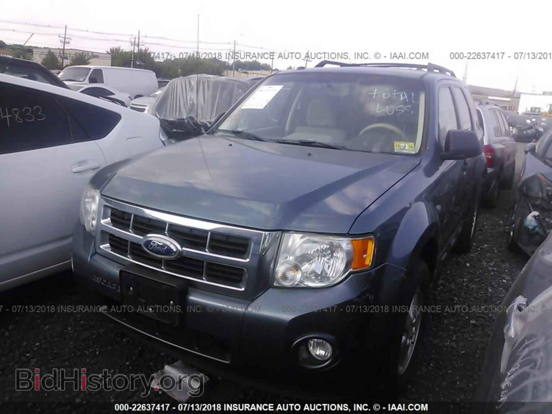 2011 Ford Escape - VIN: 1FMCU0DG9BKA52013 - Фото 2