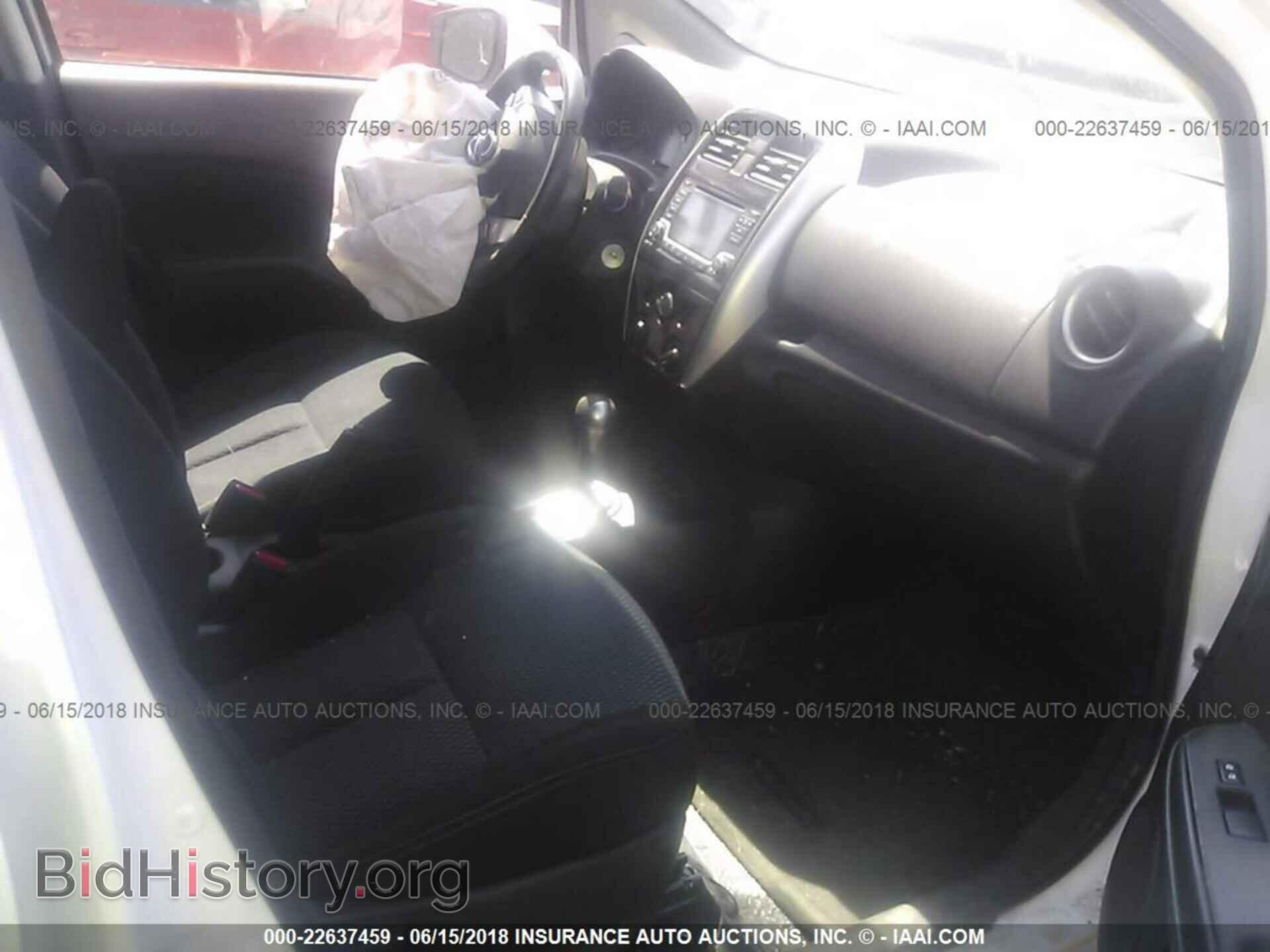 2016 Nissan Versa note - VIN: 3N1CE2CP5GL407217 - Photo 5