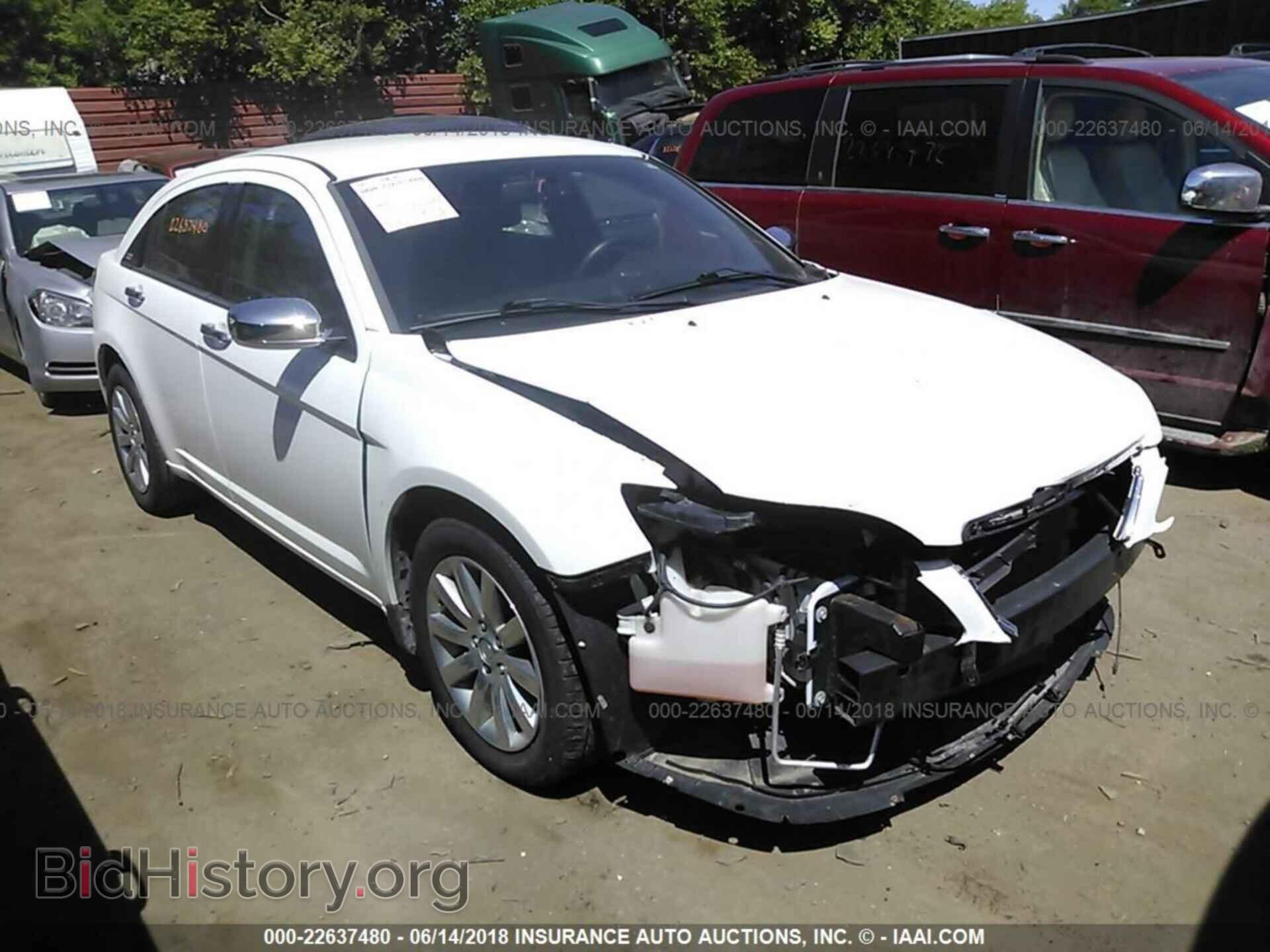 Photo 1C3CCBCG5EN177117 - Chrysler 200 2014