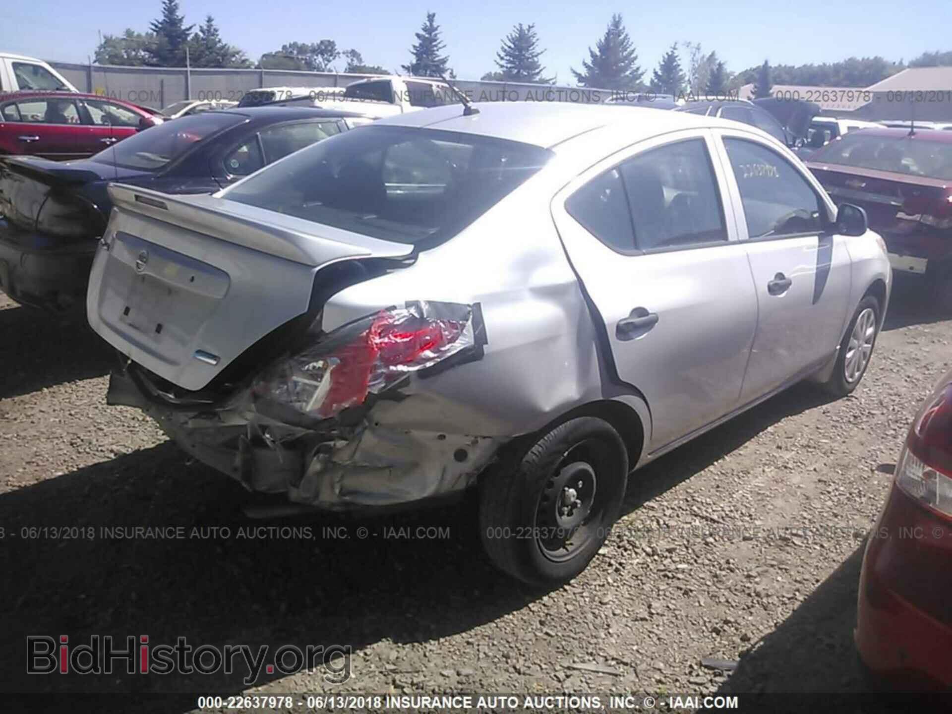2014 Nissan Versa - VIN: 3N1CN7AP1EL854804 - Photo 4