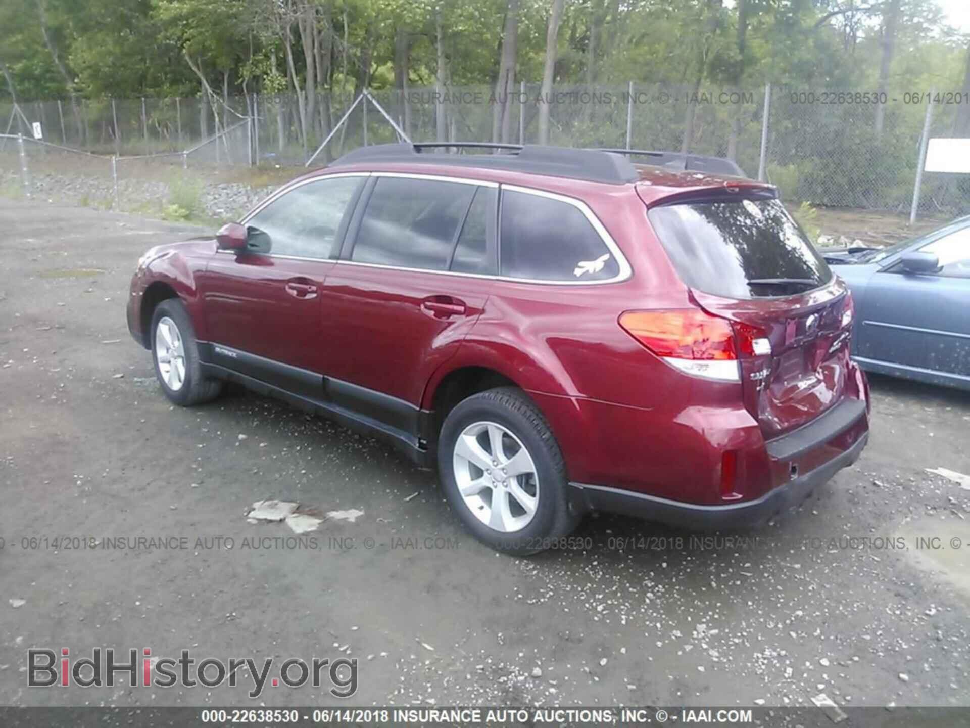 2014 Subaru Outback - VIN: 4S4BRBCC3E3305364 - Фото 3