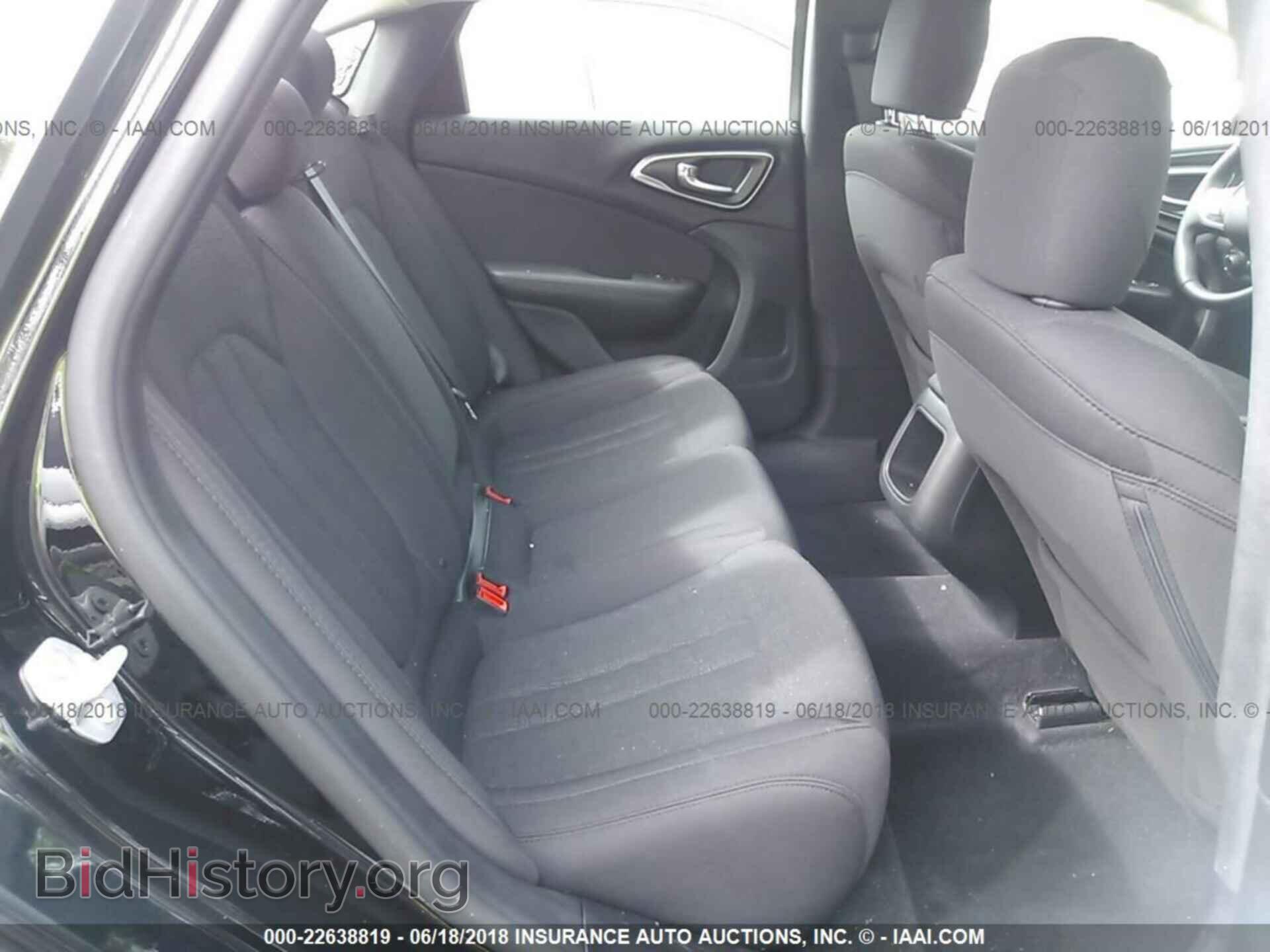 2016 Chrysler 200 - VIN: 1C3CCCAB0GN149435 - Photo 8