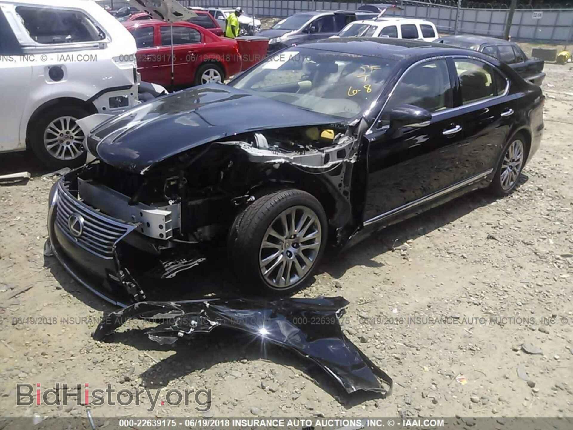 2013 Lexus Ls - VIN: JTHBL5EF6D5124789 - Photo 2