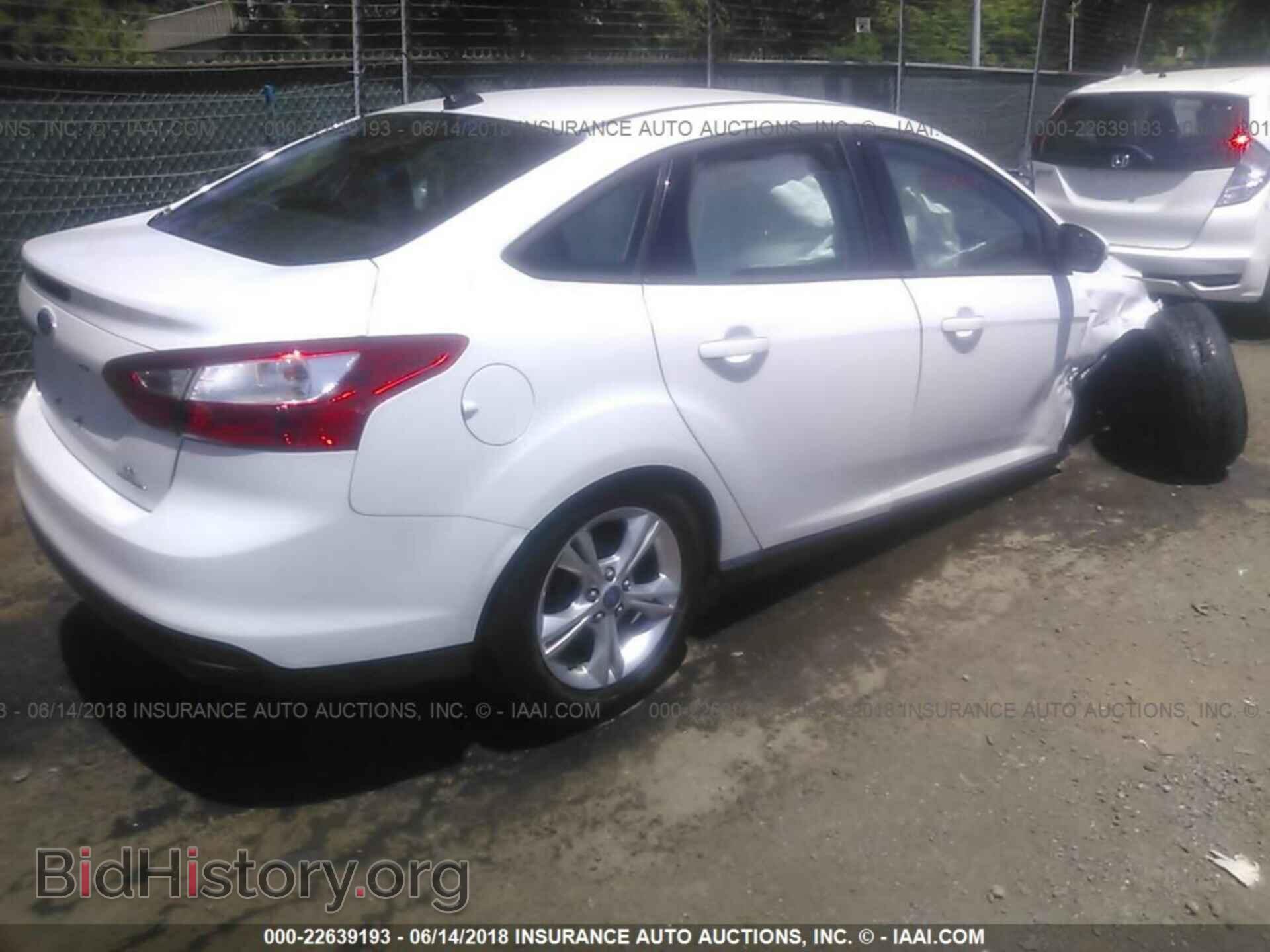 2013 Ford Focus - VIN: 1FADP3F23DL225370 - Photo 4