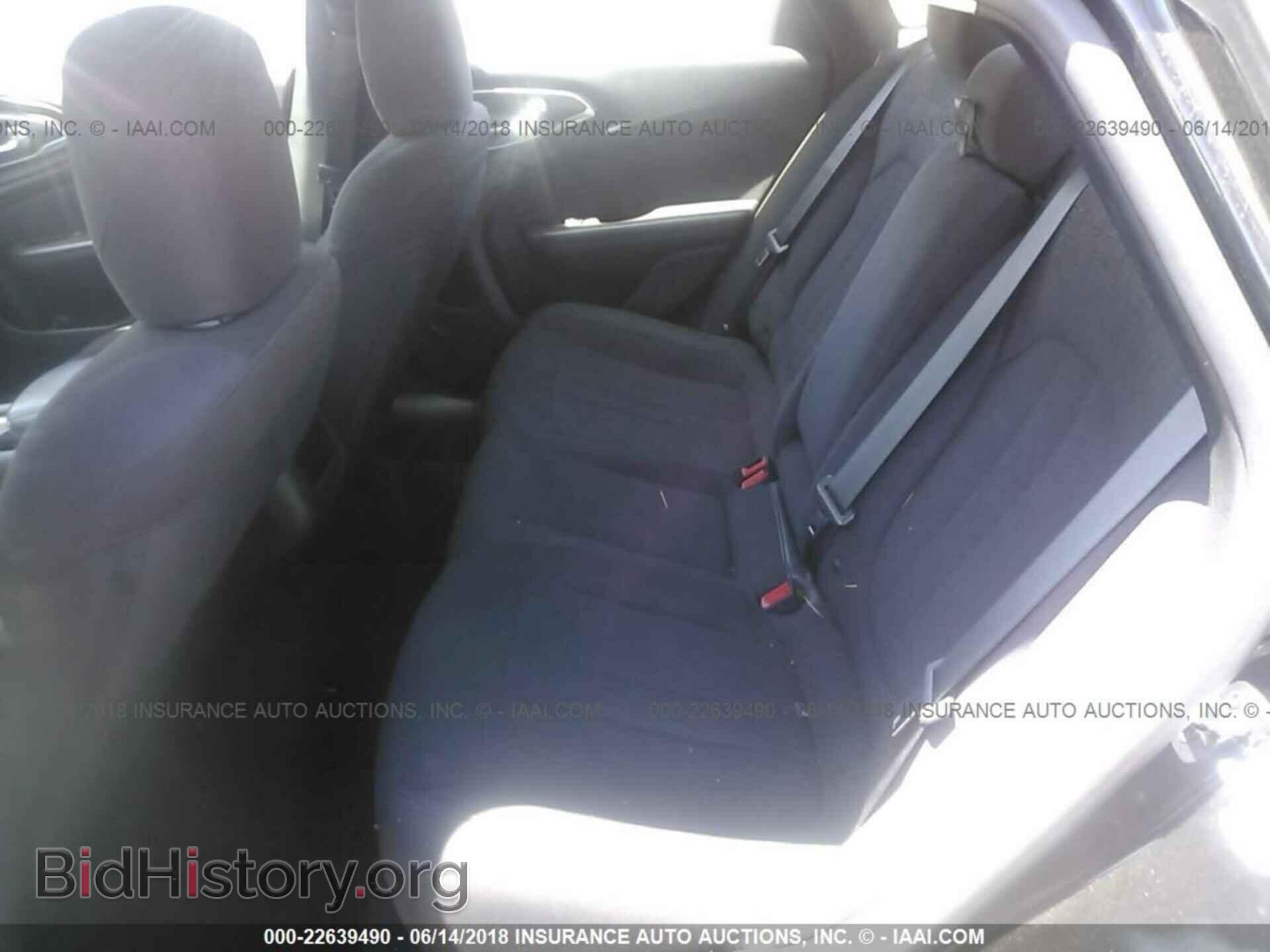2016 Chrysler 200 - VIN: 1C3CCCAB0GN123031 - Photo 8