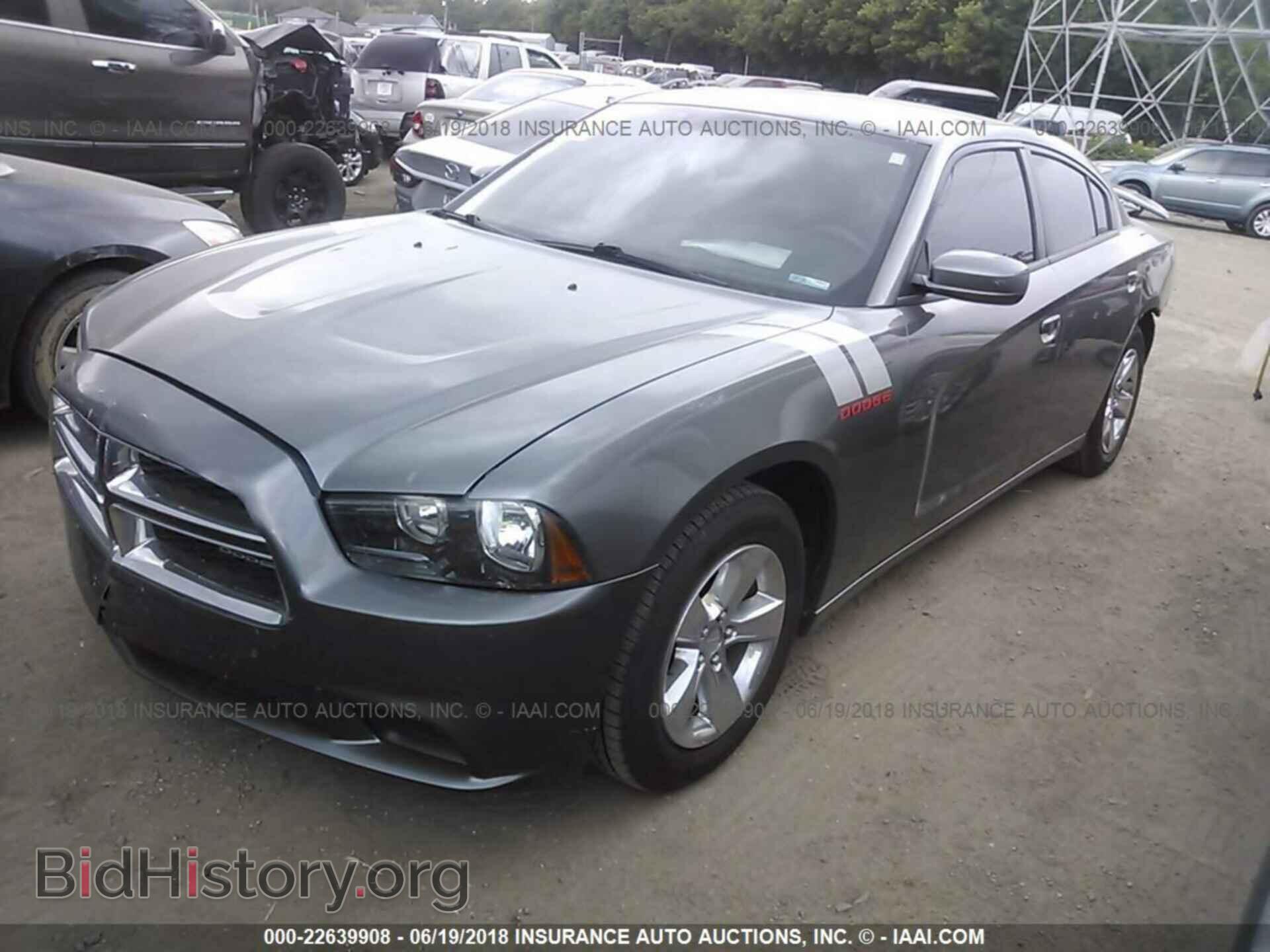2011 Dodge Charger - VIN: 2B3CL3CG3BH575949 - Photo 2