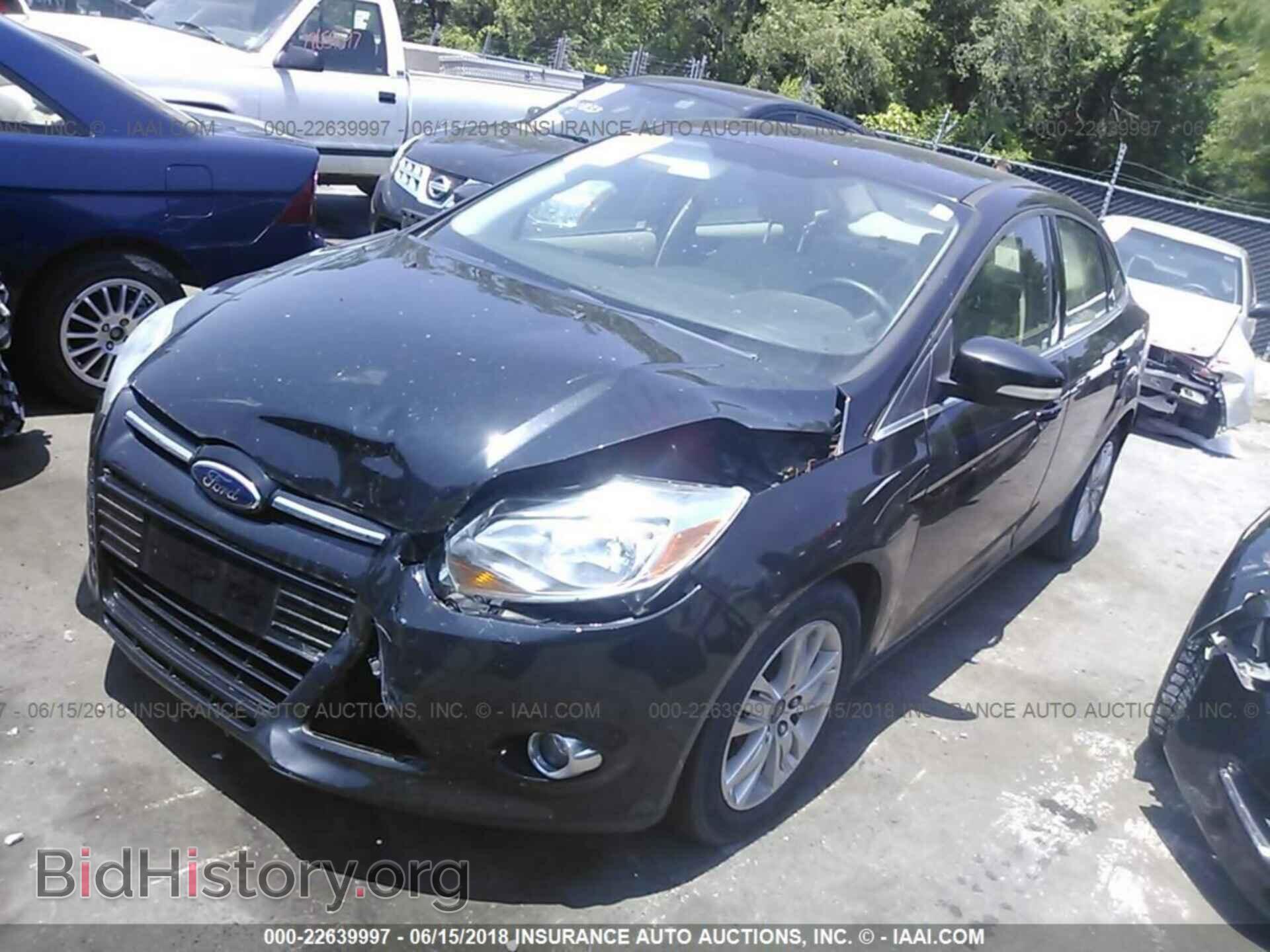 2012 Ford Focus - VIN: 1FAHP3H26CL375440 - Photo 2