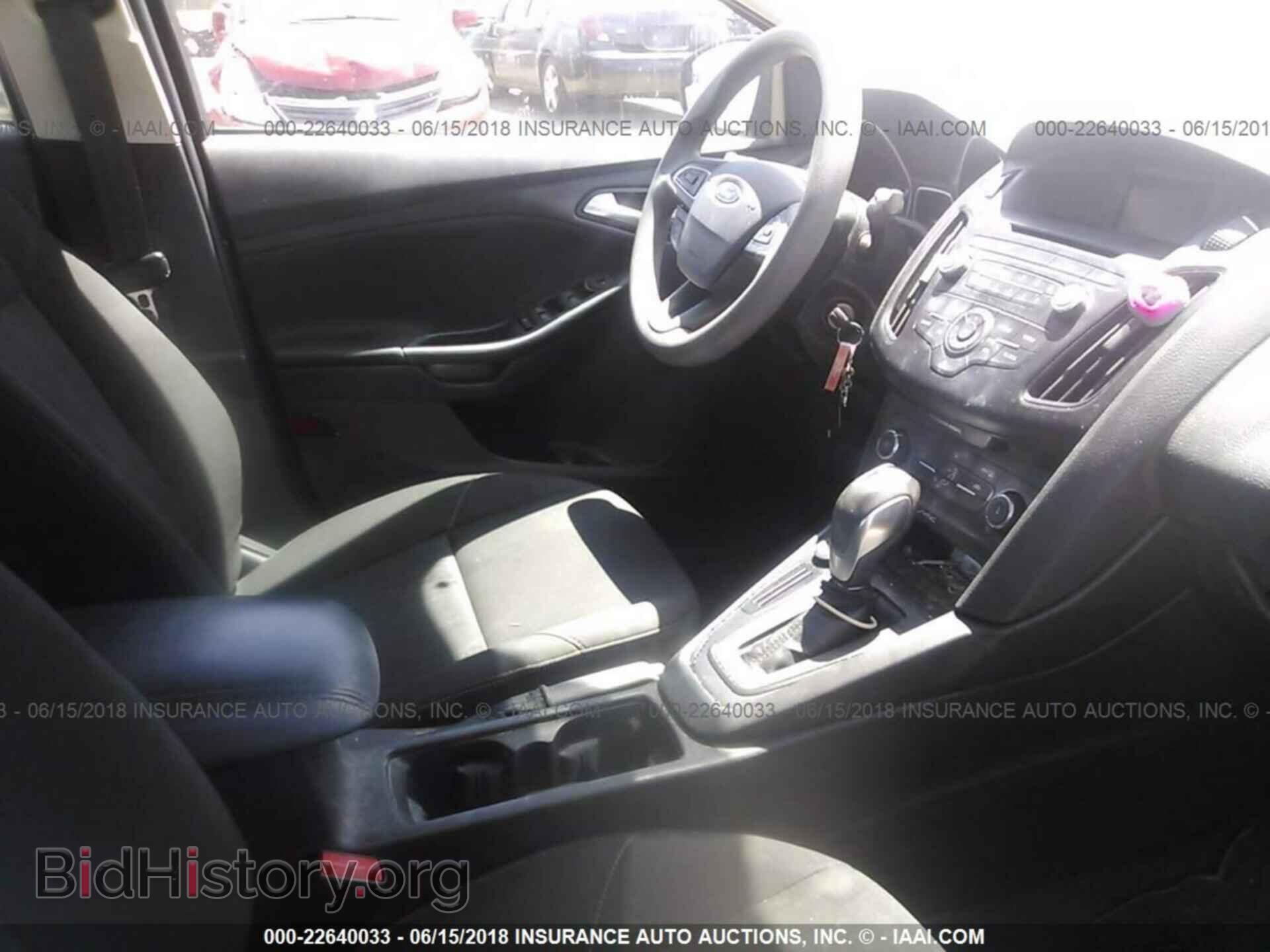 2015 Ford Focus - VIN: 1FADP3F2XFL289585 - Photo 5