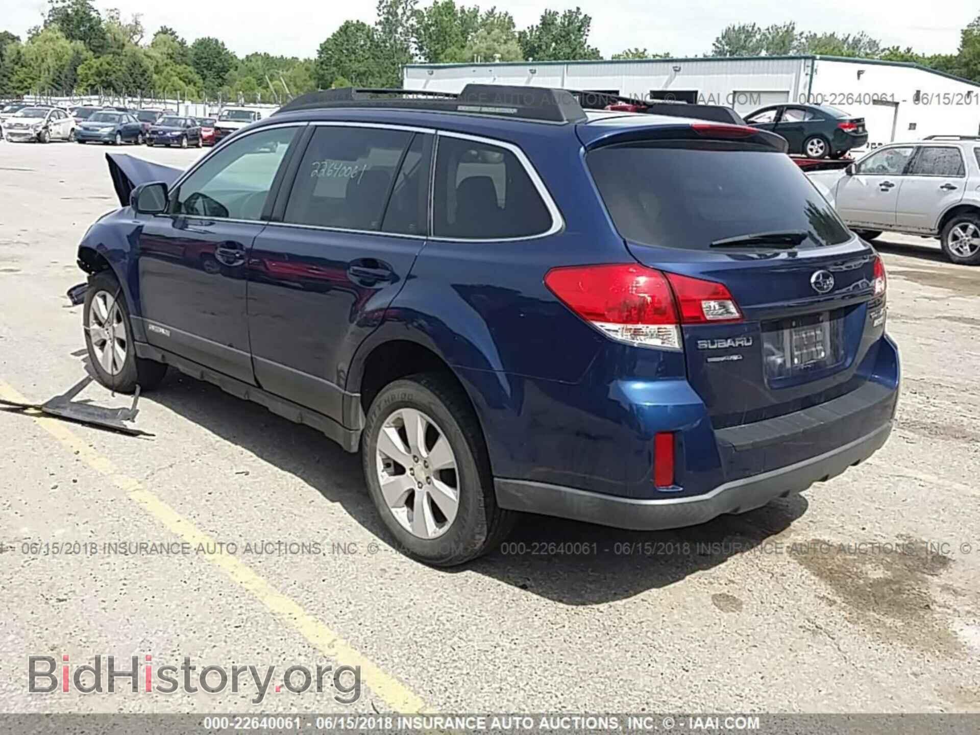 2011 Subaru Outback - VIN: 4S4BRBCC4B1315862 - Фото 3
