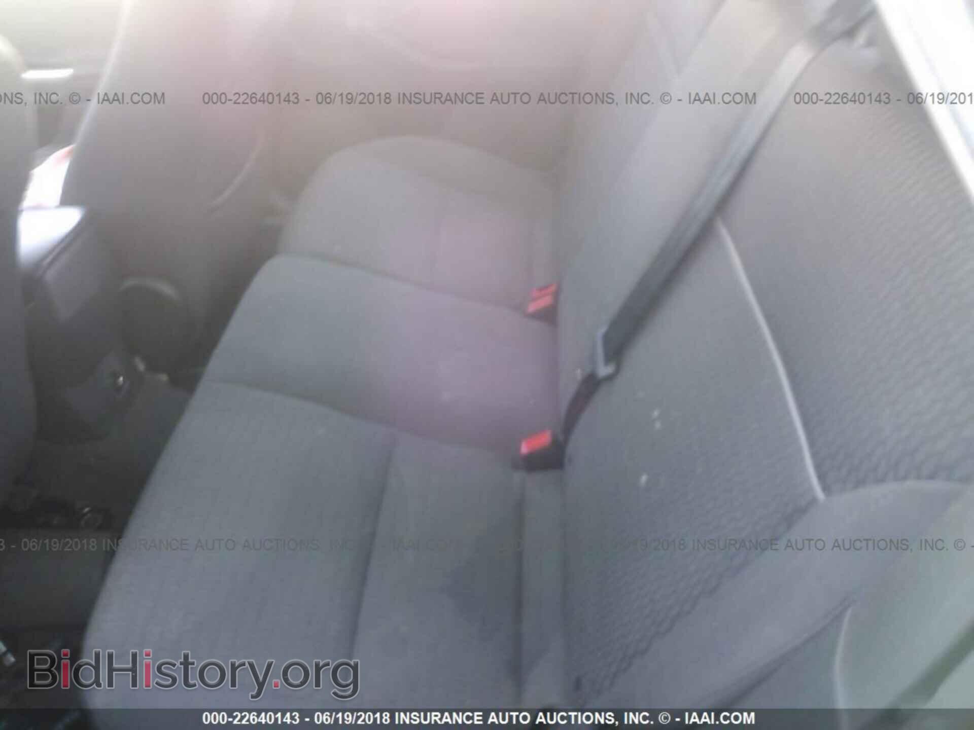 2012 Ford Focus - VIN: 1FAHP3H22CL387942 - Photo 8