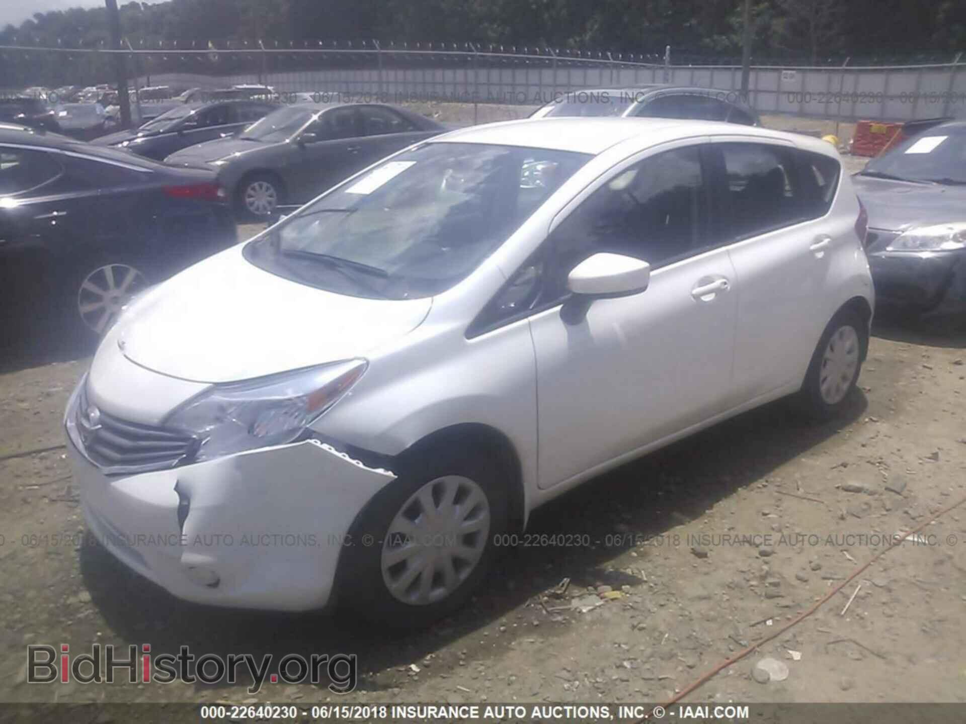 2015 Nissan Versa note - VIN: 3N1CE2CP6FL371536 - Фото 2