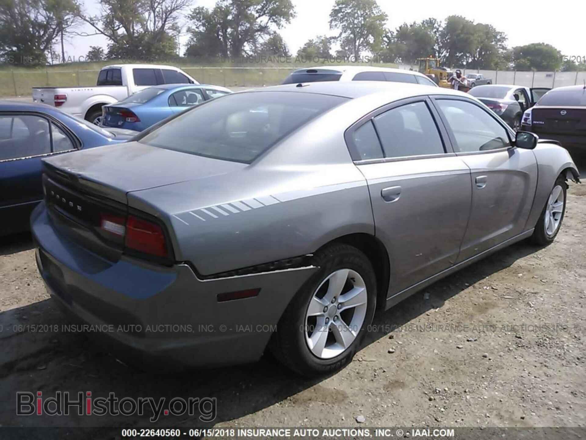 2011 Dodge Charger - VIN: 2B3CL3CGXBH614925 - Фото 4