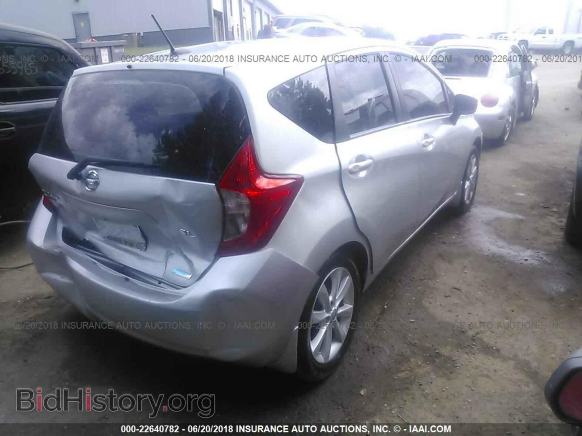 2015 Nissan Versa note - VIN: 3N1CE2CPXFL354741 - Photo 4