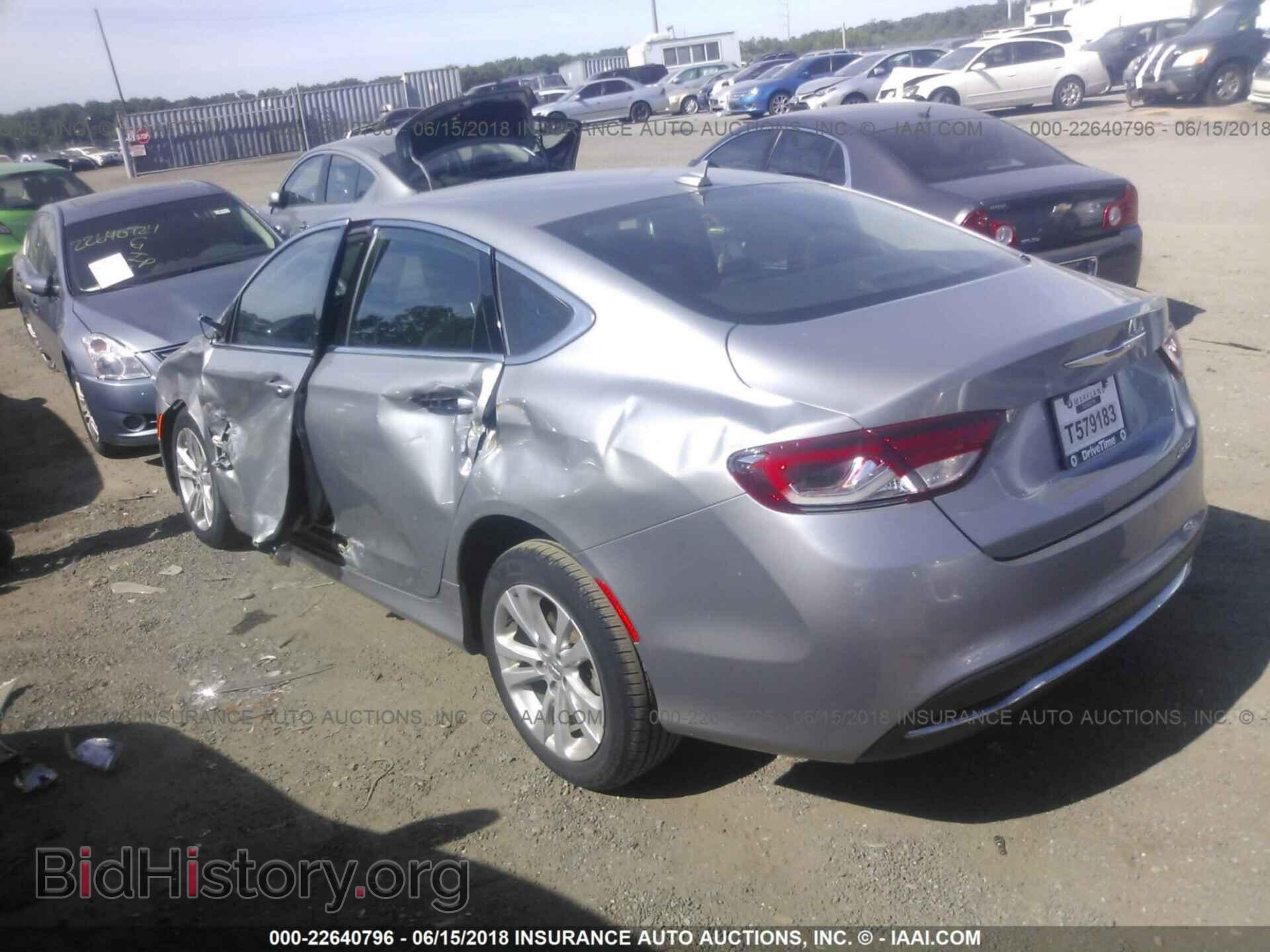 2015 Chrysler 200 - VIN: 1C3CCCAB9FN600411 - Photo 3