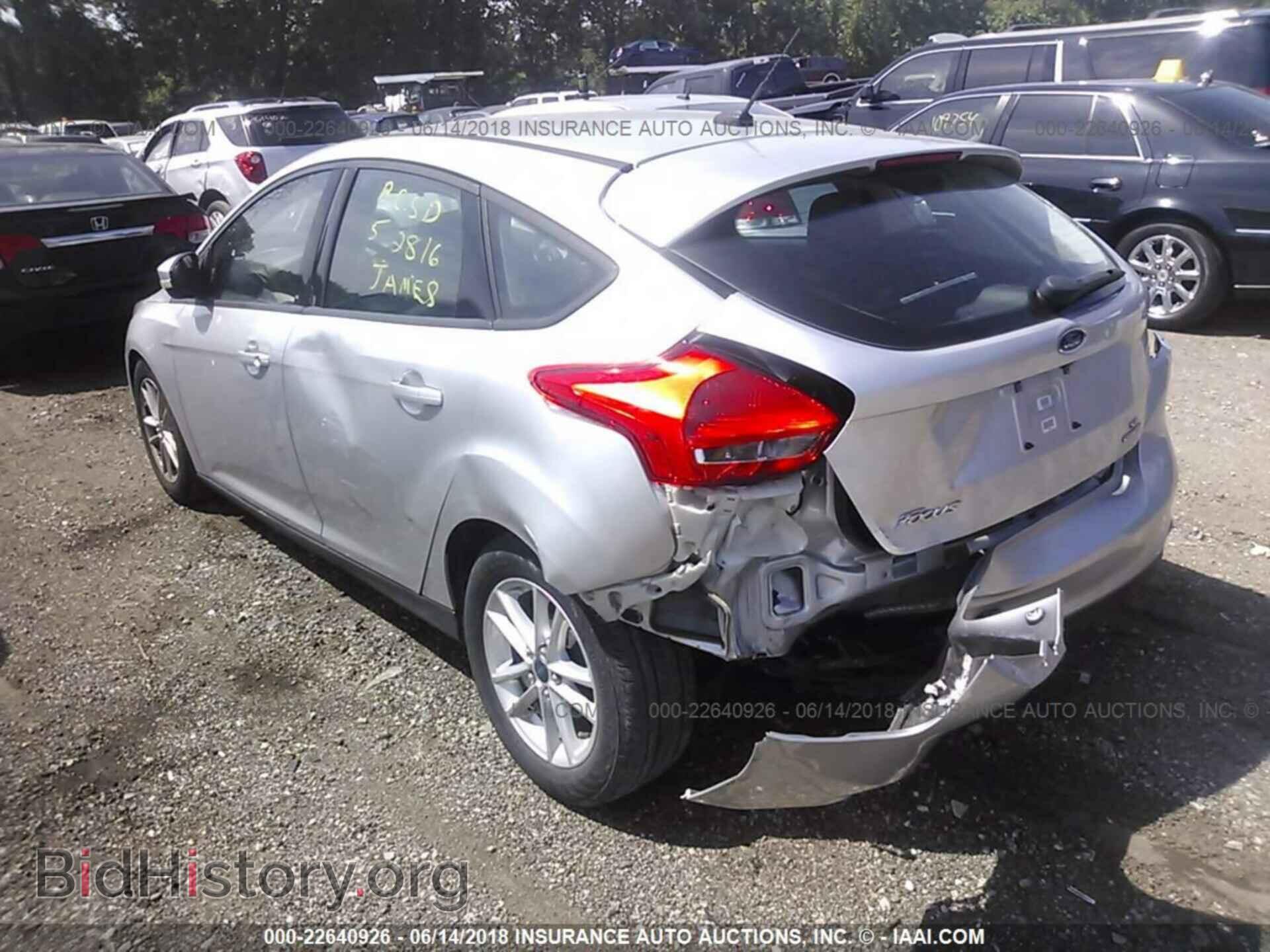 2015 Ford Focus - VIN: 1FADP3K21FL233069 - Photo 3