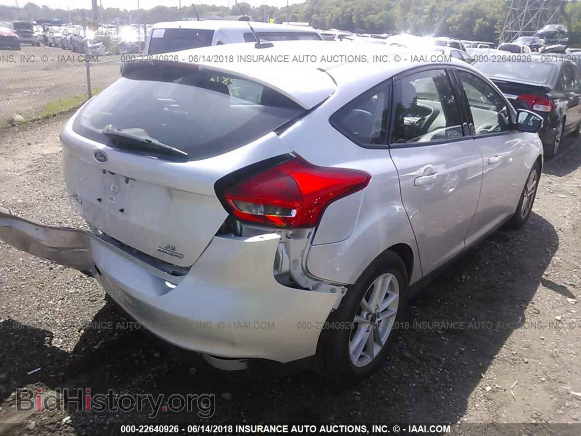 2015 Ford Focus - VIN: 1FADP3K21FL233069 - Photo 4