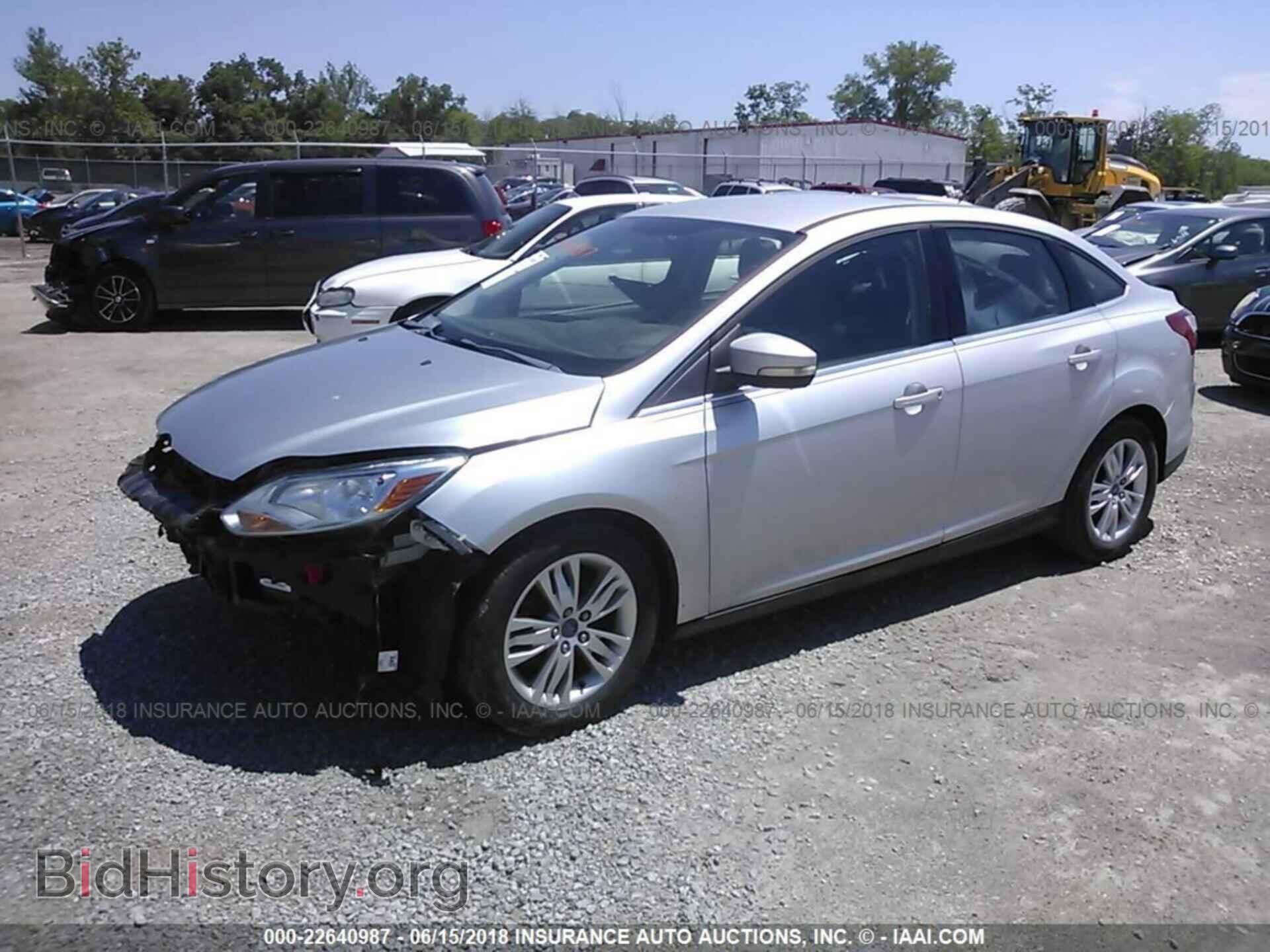 2012 Ford Focus - VIN: 1FAHP3H20CL245072 - Фото 2
