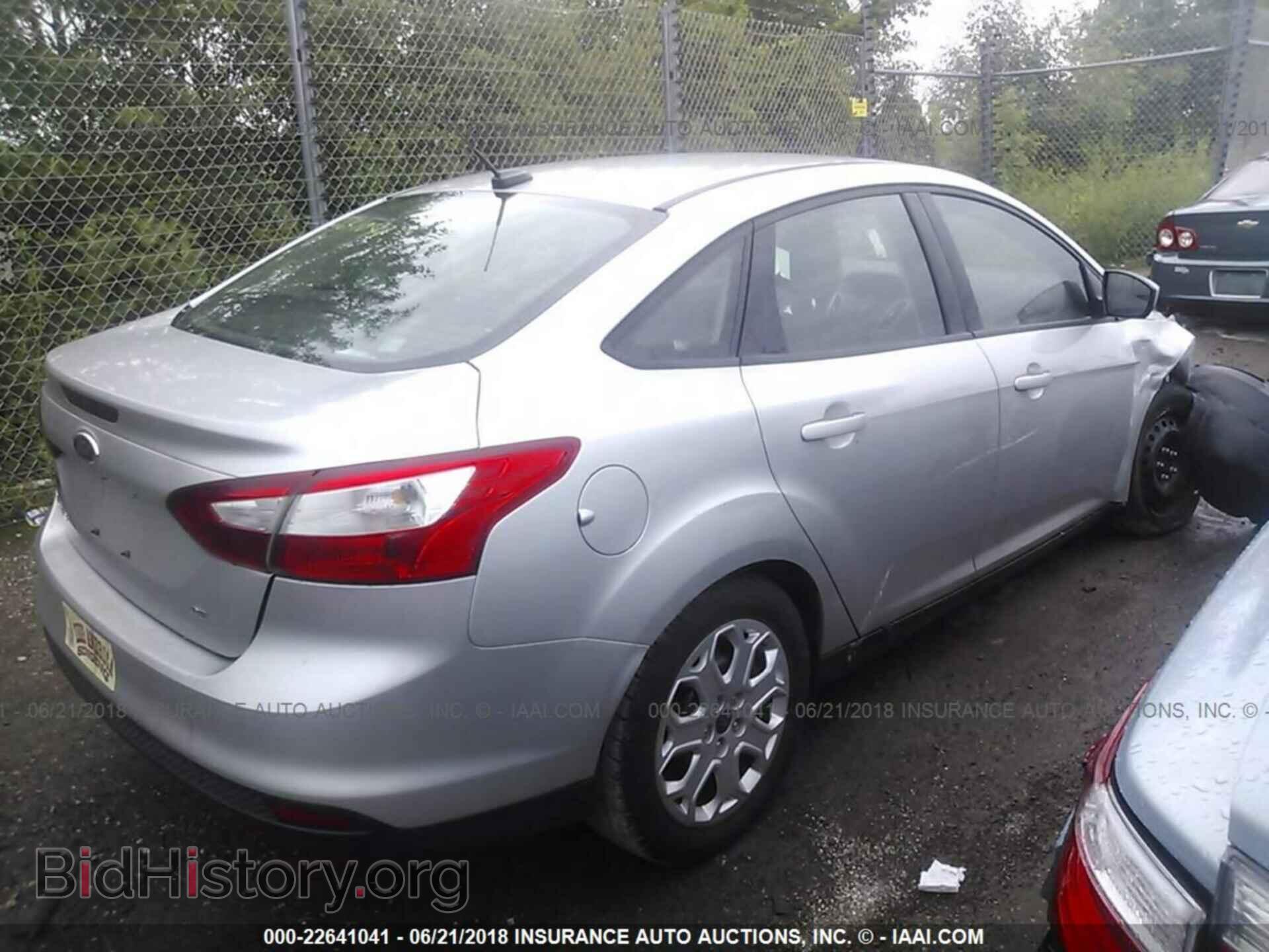 2012 Ford Focus - VIN: 1FAHP3F28CL244738 - Фото 4