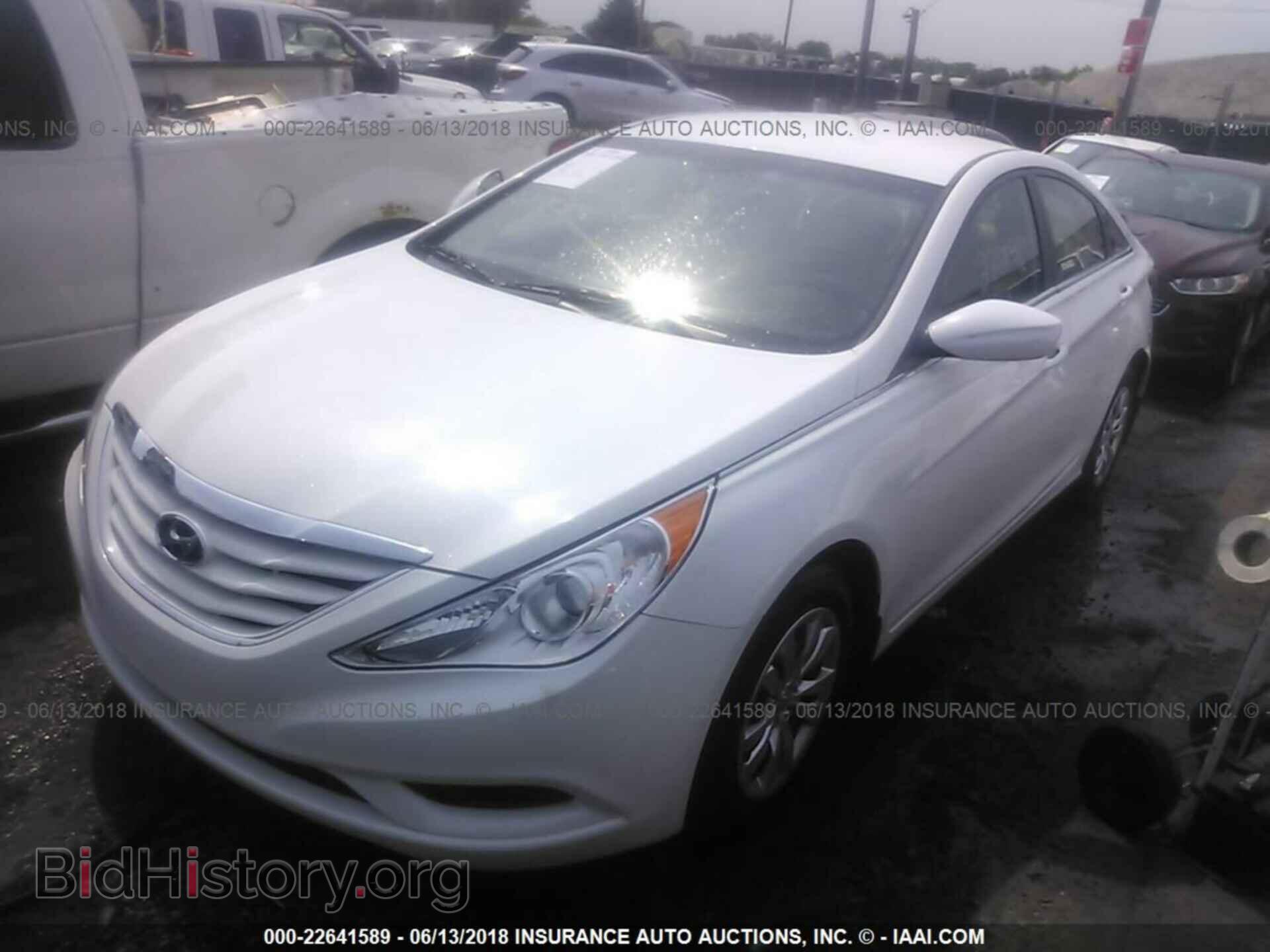 2012 Hyundai Sonata - VIN: 5NPEB4AC3CH460308 - Photo 2