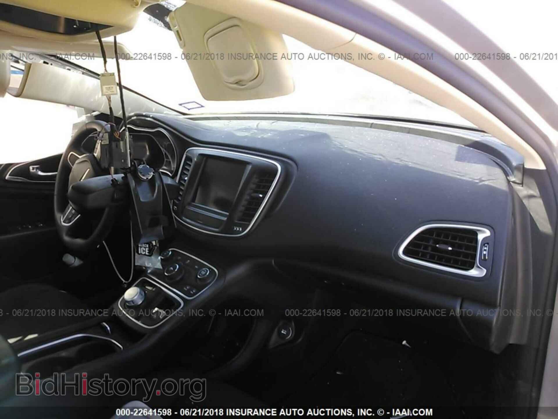 2016 Chrysler 200 - VIN: 1C3CCCAB7GN151747 - Фото 5