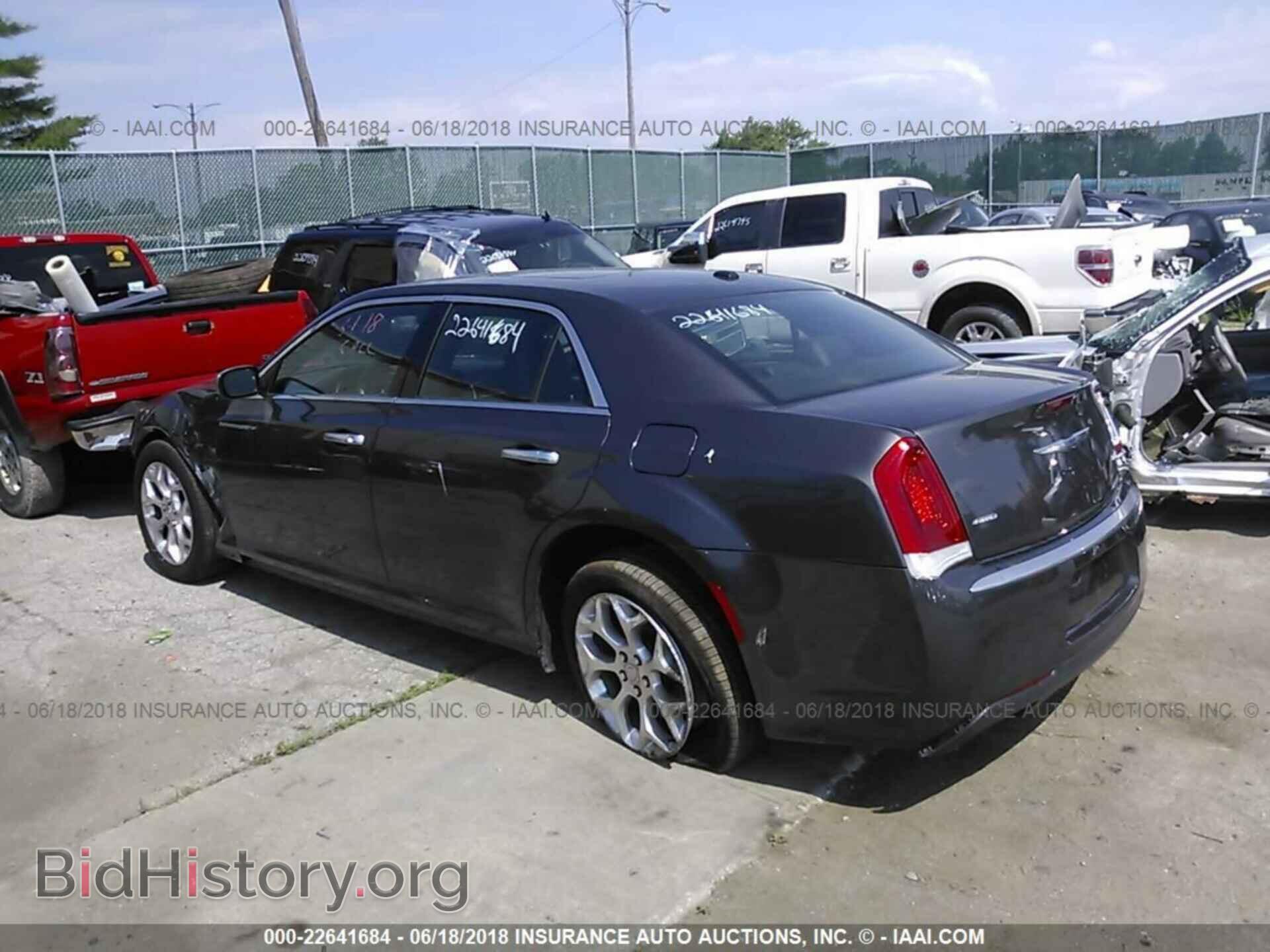 2017 Chrysler 300c - VIN: 2C3CCASG3HH534156 - Фото 3