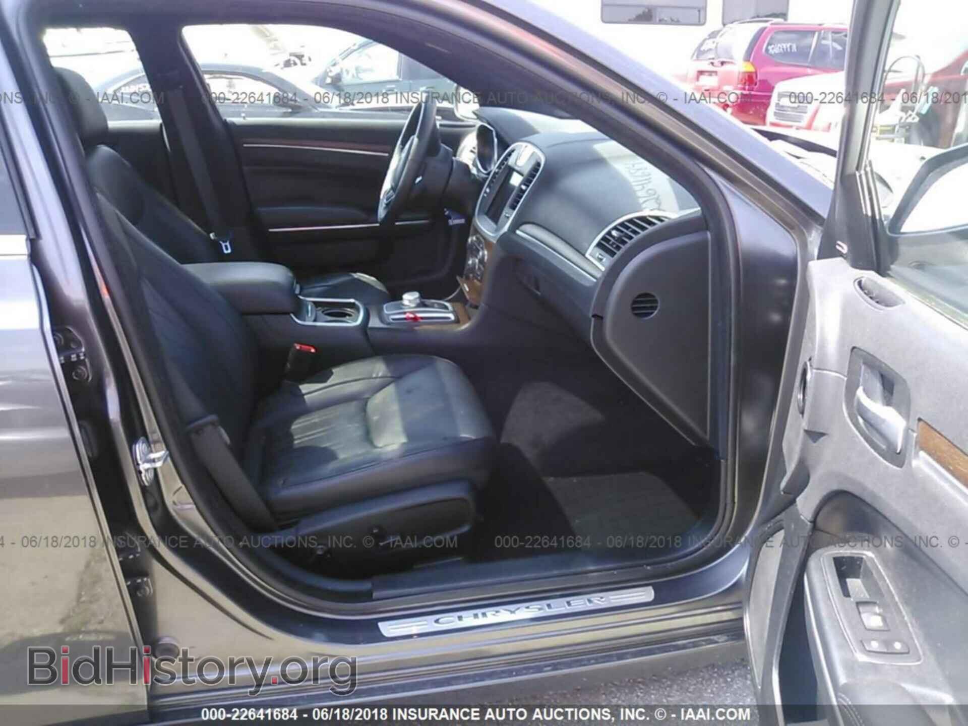 2017 Chrysler 300c - VIN: 2C3CCASG3HH534156 - Фото 5