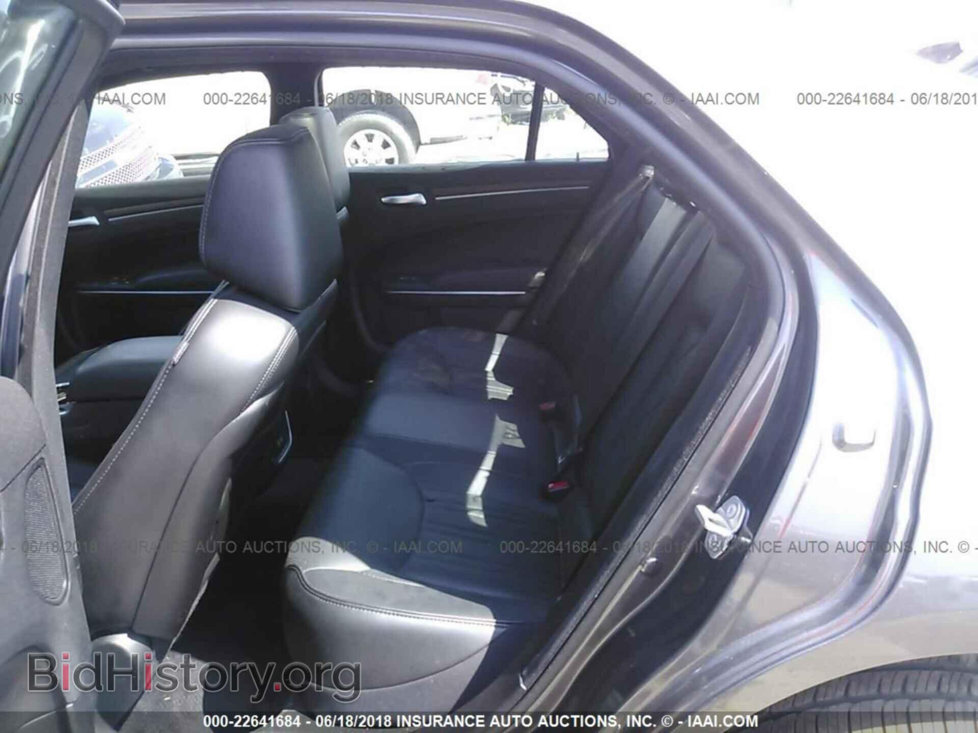 2017 Chrysler 300c - VIN: 2C3CCASG3HH534156 - Фото 8