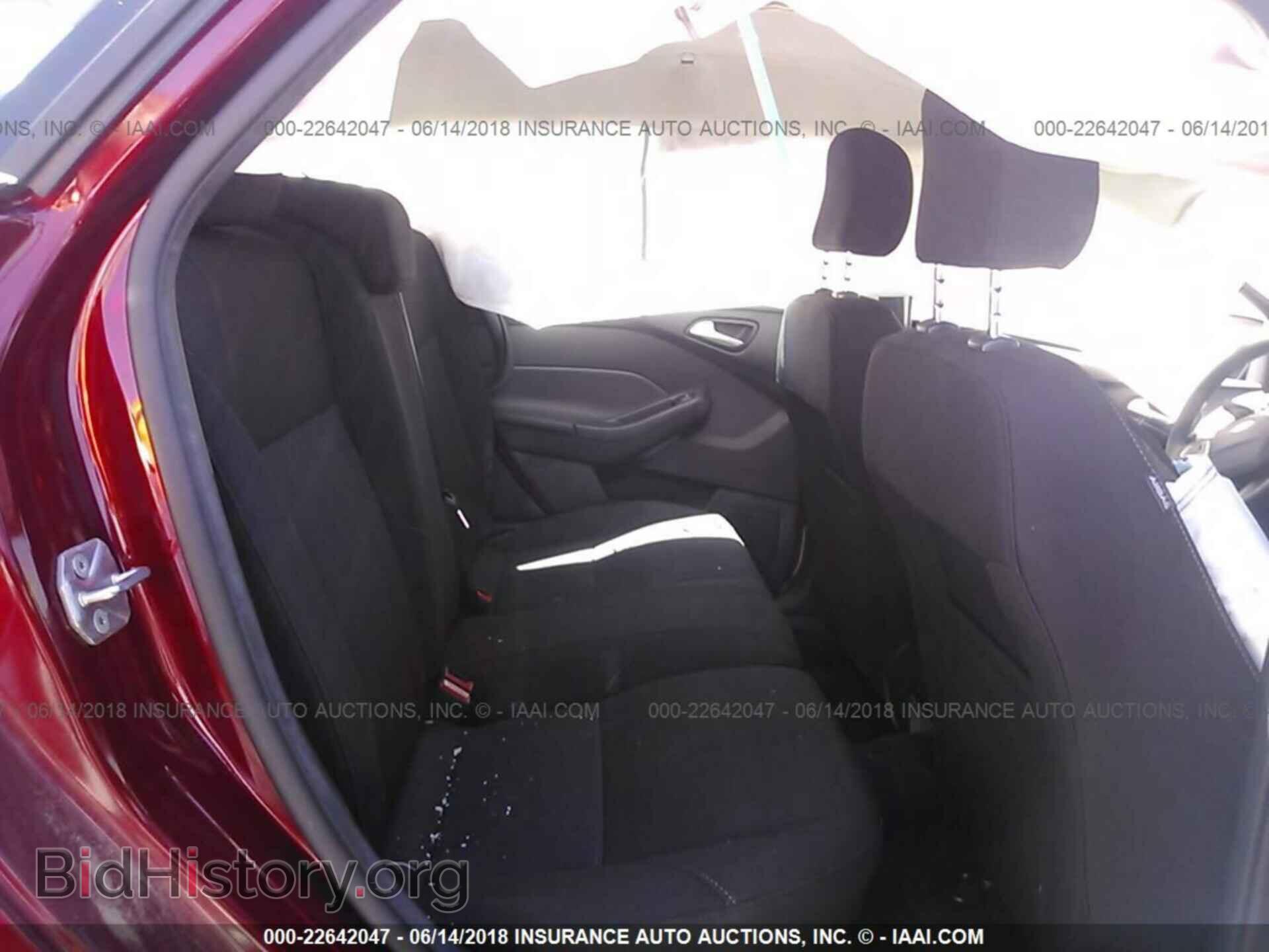 2017 Ford Focus - VIN: 1FADP3K27HL302320 - Фото 8