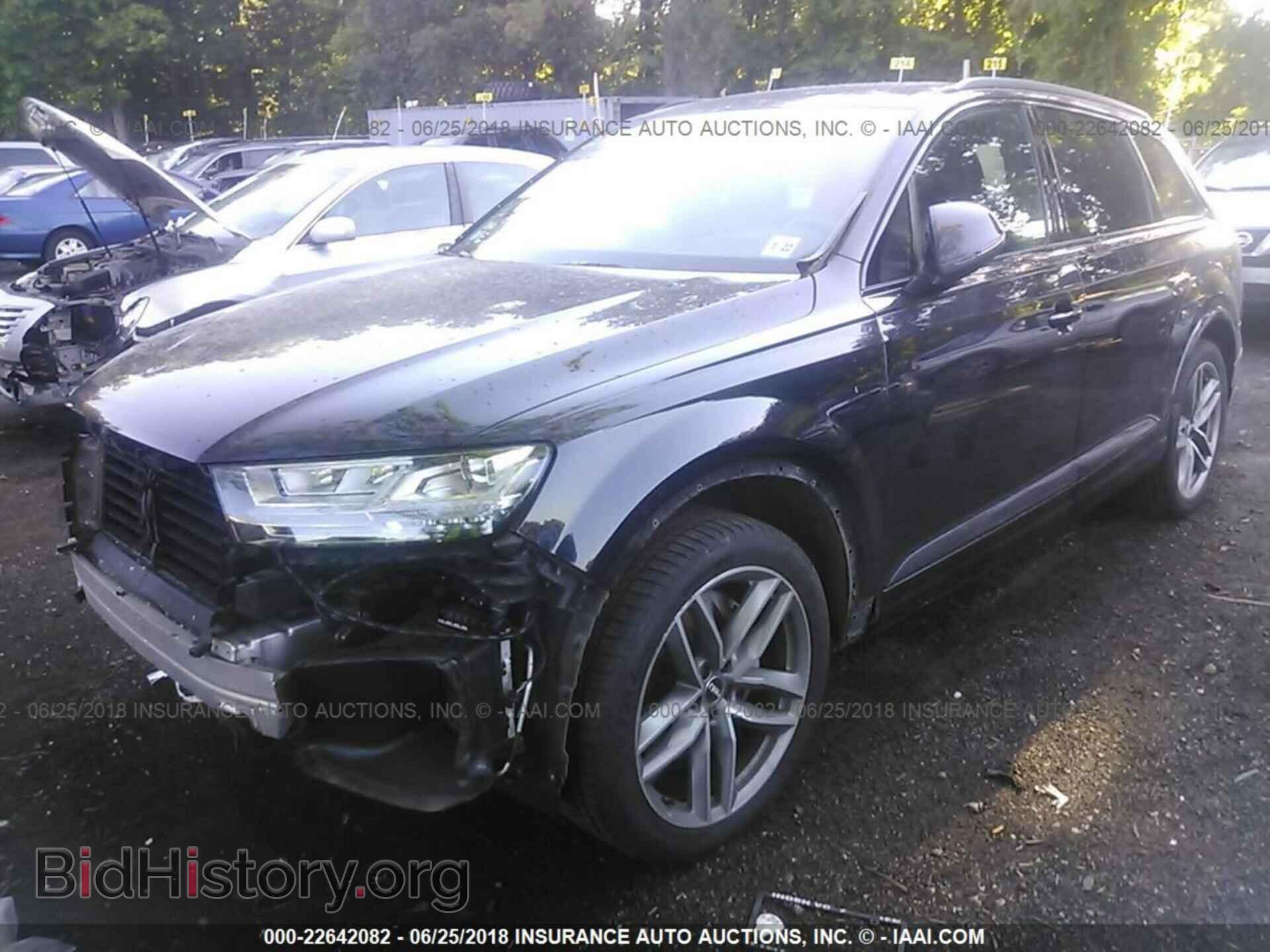 2017 Audi Q7 - VIN: WA1VAAF75HD040487 - Фото 2