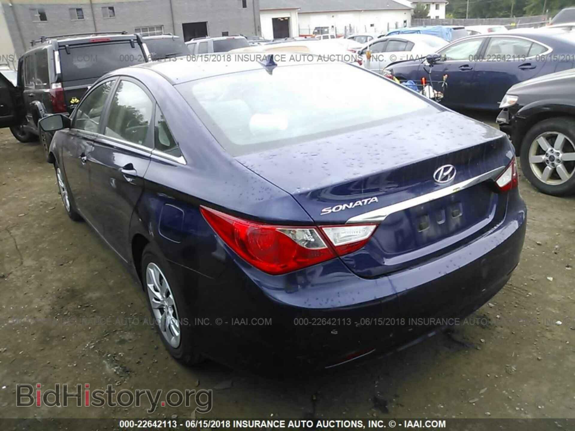 2012 Hyundai Sonata - VIN: 5NPEB4AC7CH359837 - Photo 3
