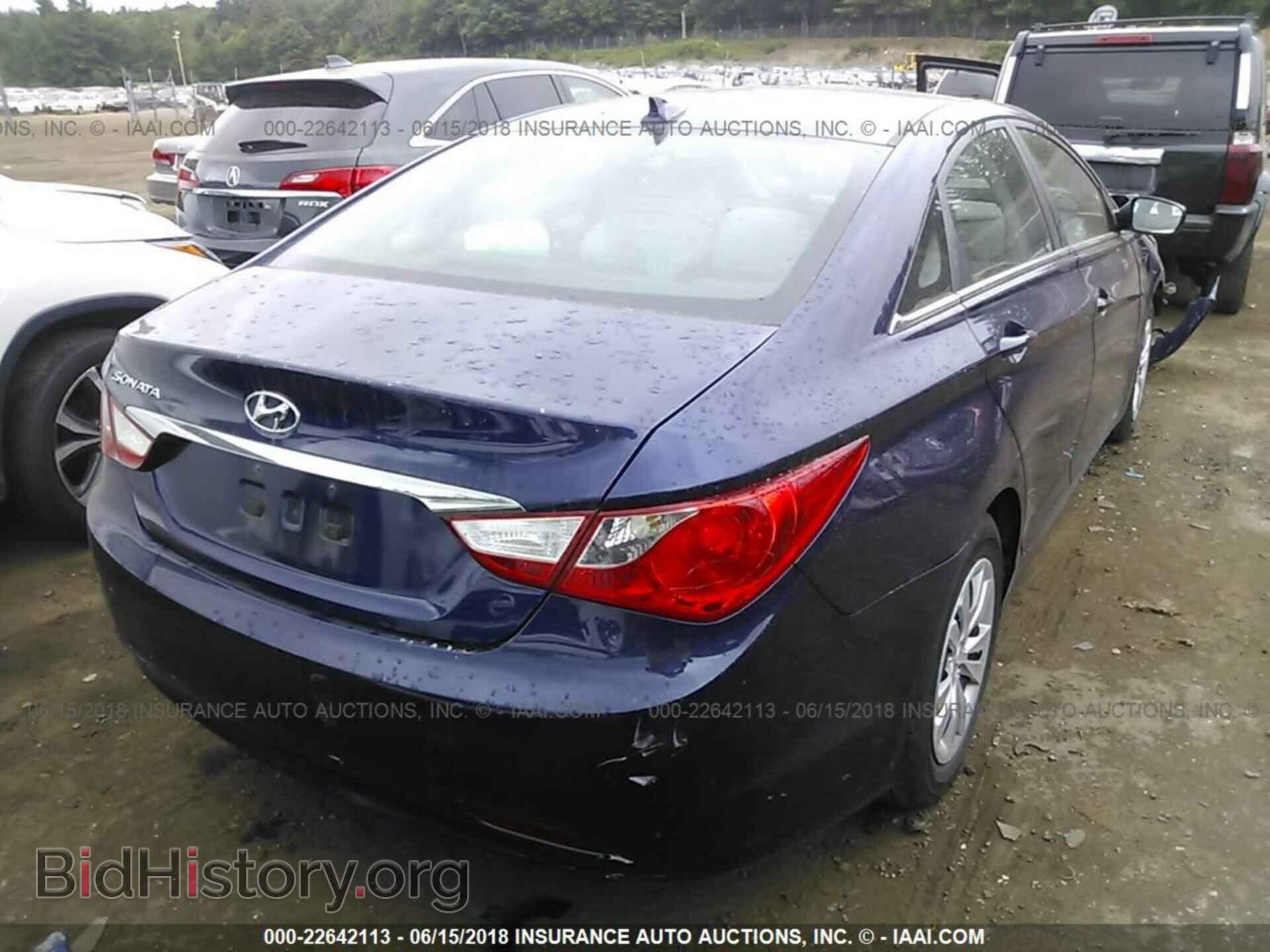 2012 Hyundai Sonata - VIN: 5NPEB4AC7CH359837 - Photo 4