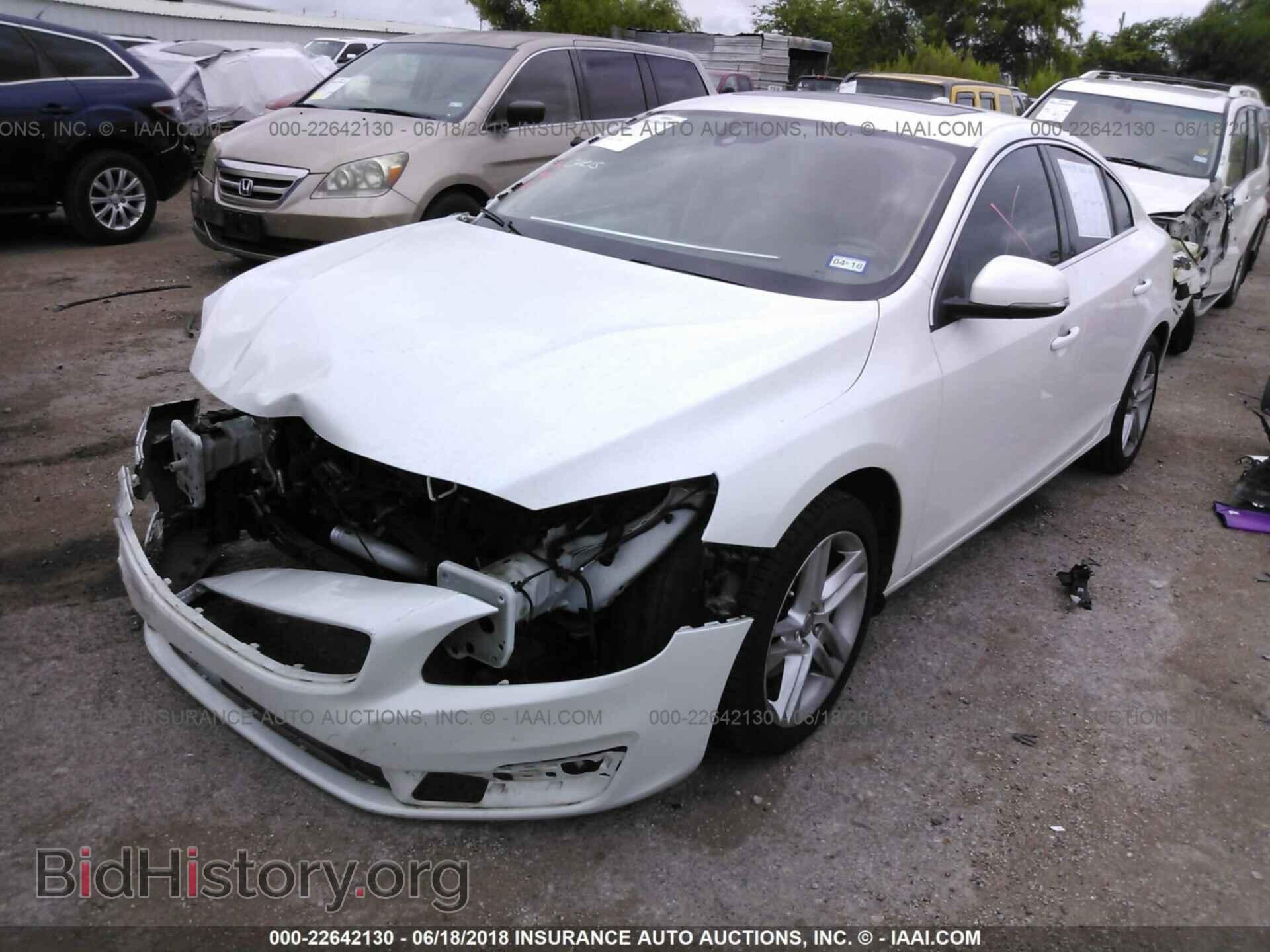 2015 Volvo S60 - VIN: YV140MFBXF1317198 - Фото 2