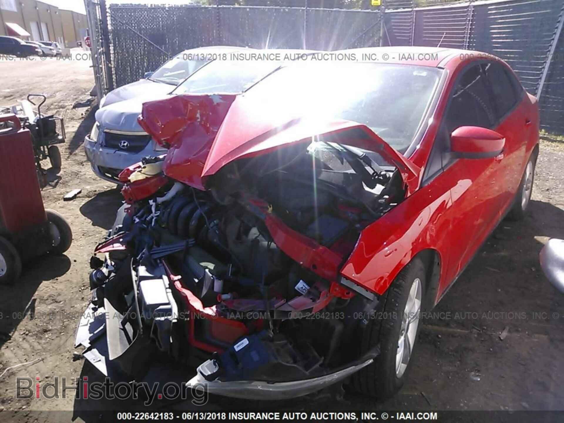 2012 Ford Focus - VIN: 1FAHP3F2XCL122382 - Photo 2