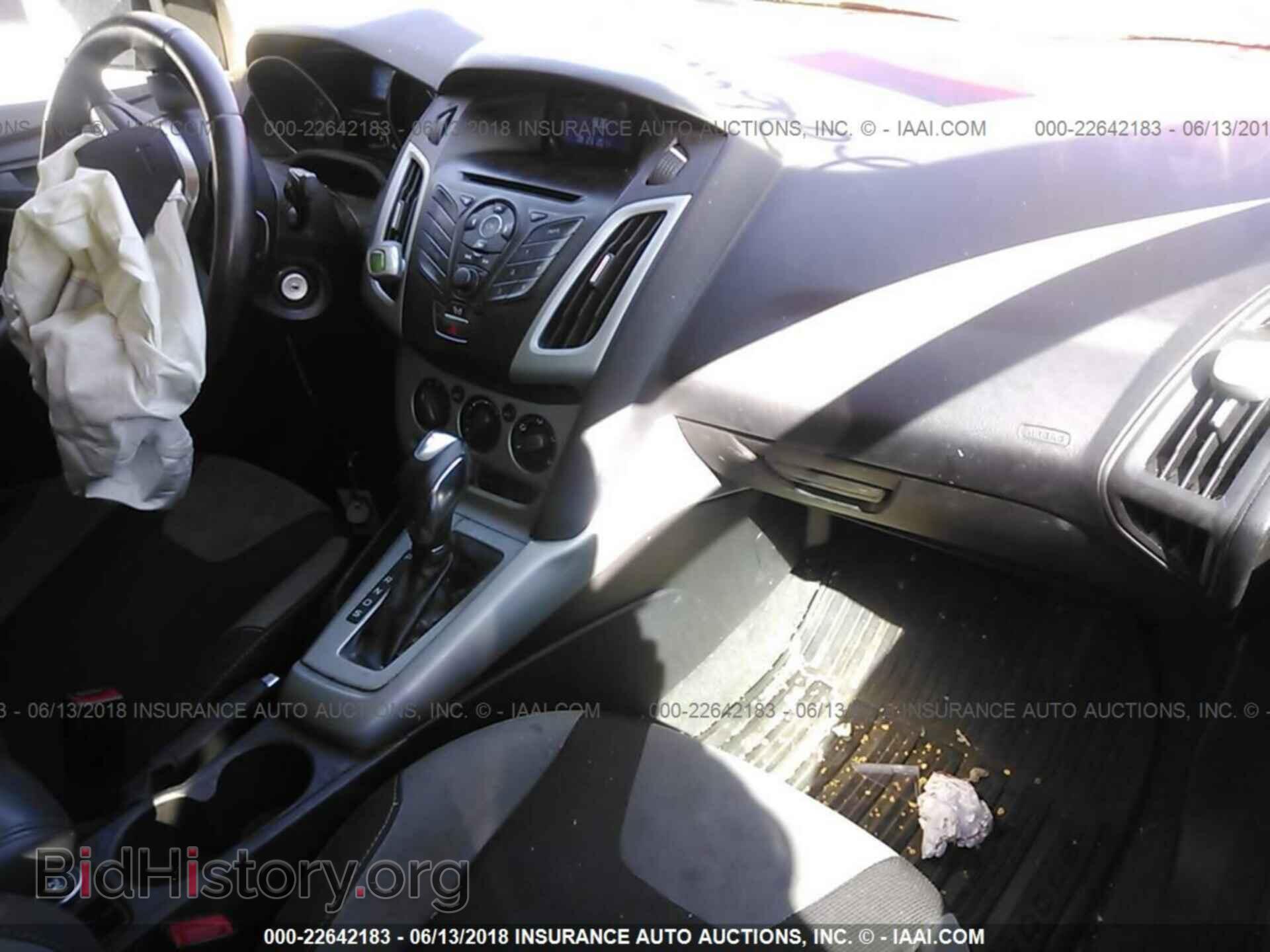 2012 Ford Focus - VIN: 1FAHP3F2XCL122382 - Photo 5