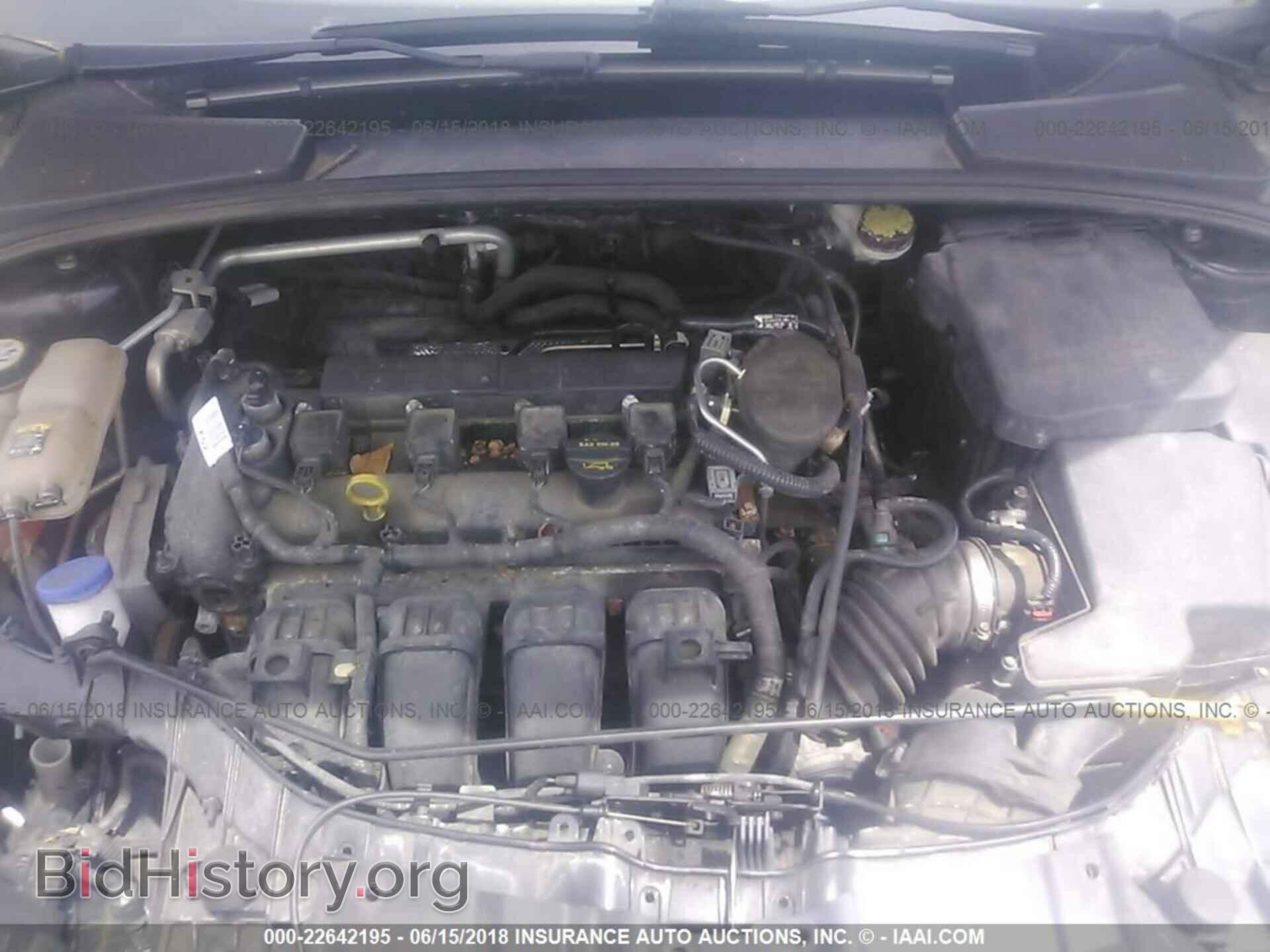 2012 Ford Focus - VIN: 1FAHP3F23CL370294 - Photo 10