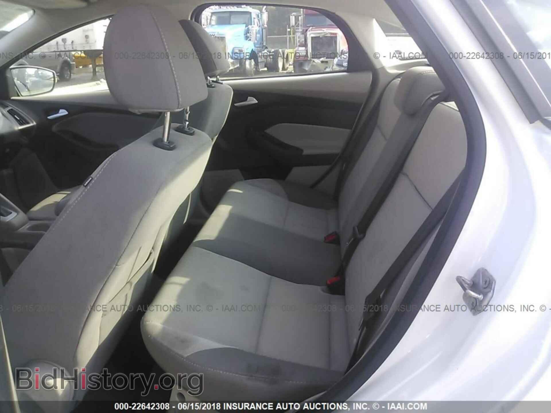 2013 Ford Focus - VIN: 1FADP3F22DL249398 - Photo 8
