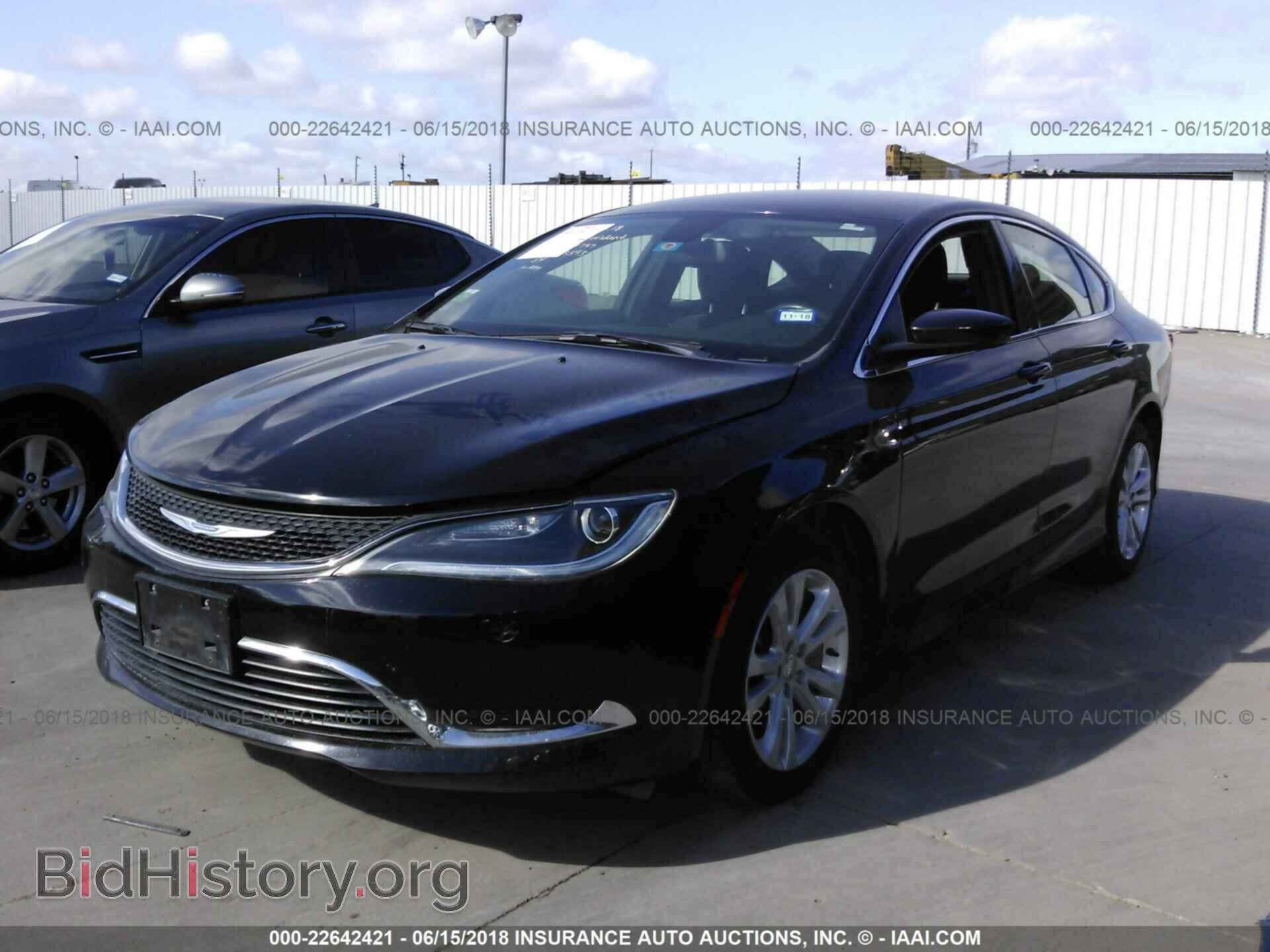 2015 Chrysler 200 - VIN: 1C3CCCAB3FN594329 - Photo 2