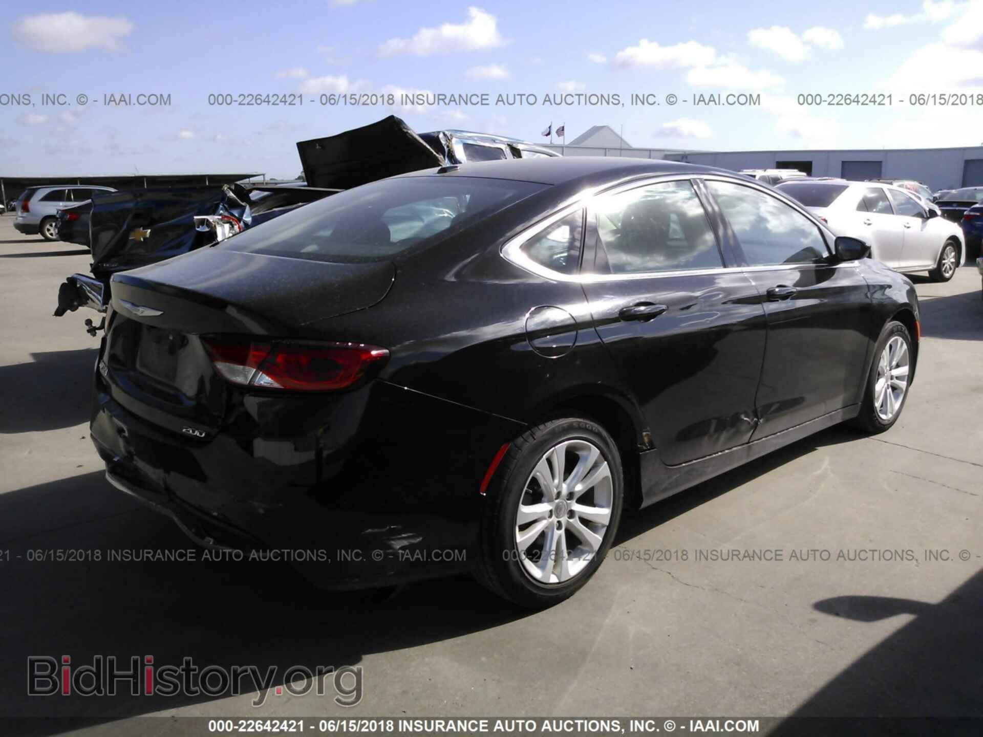 2015 Chrysler 200 - VIN: 1C3CCCAB3FN594329 - Photo 4