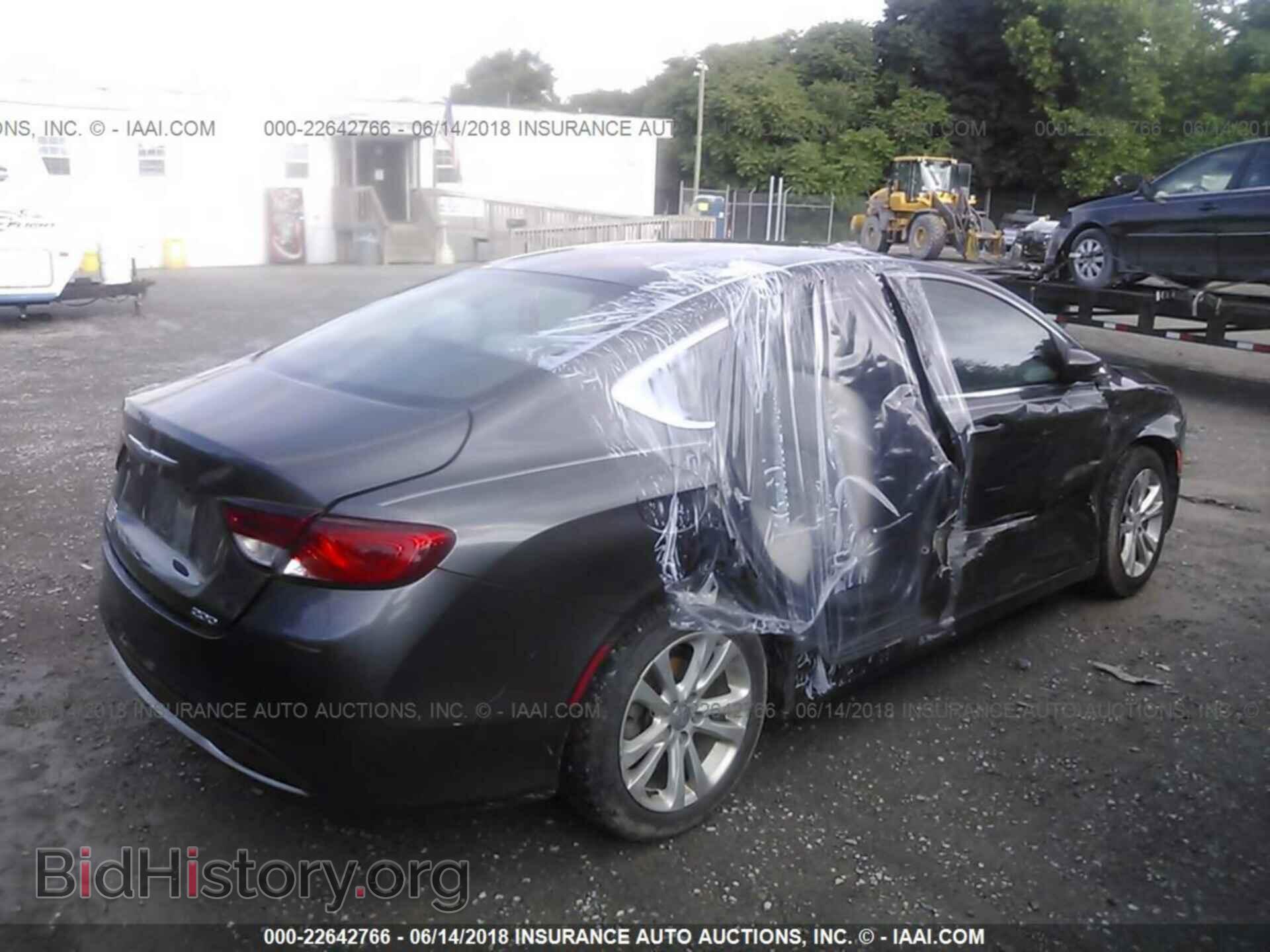 2015 Chrysler 200 - VIN: 1C3CCCAB7FN579641 - Photo 6