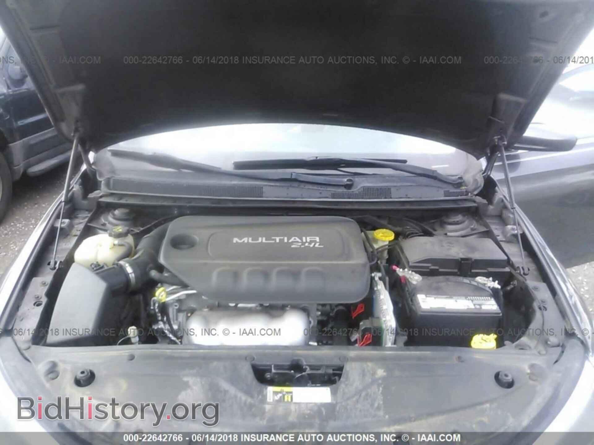 2015 Chrysler 200 - VIN: 1C3CCCAB7FN579641 - Photo 10