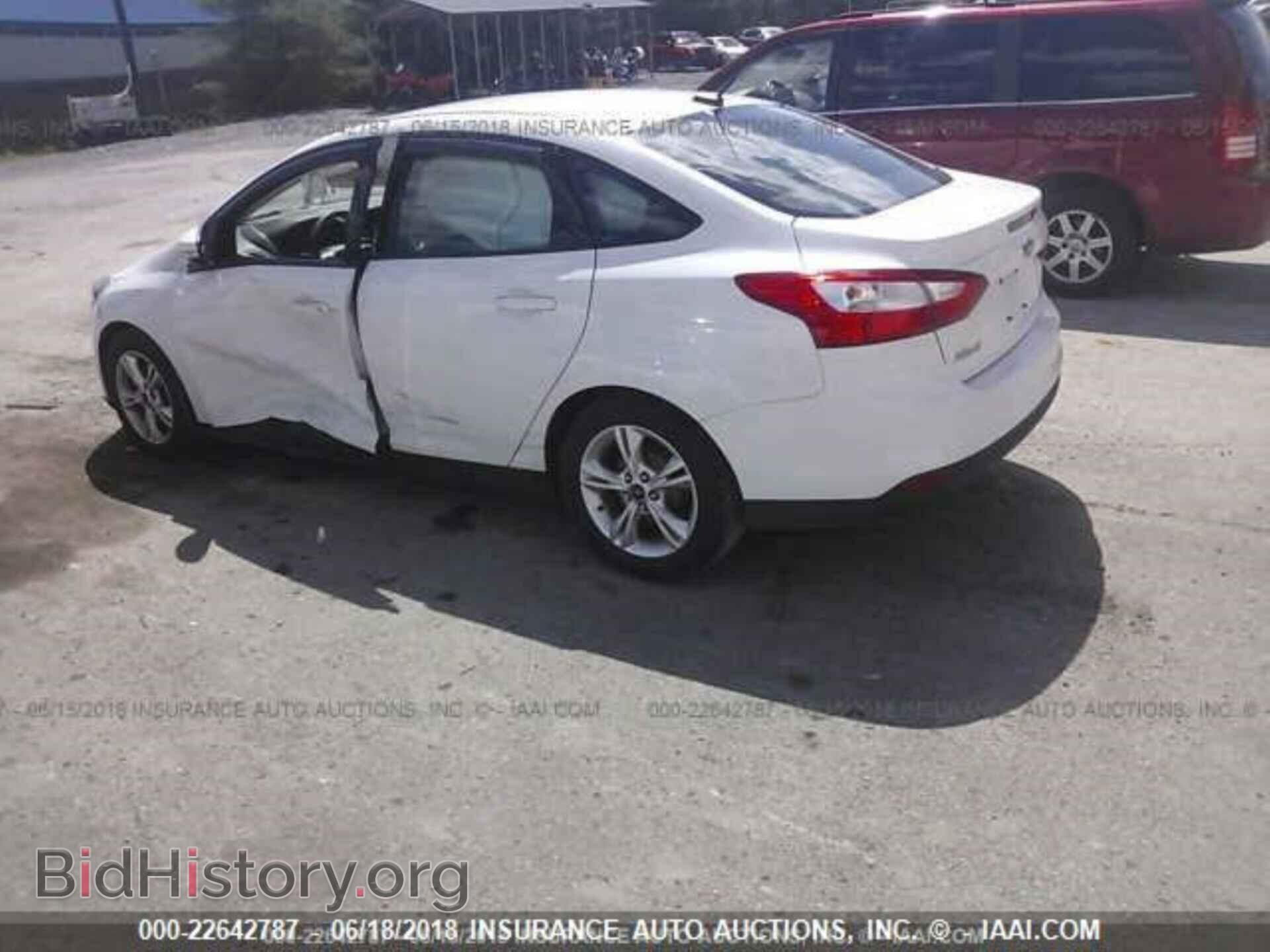 2014 Ford Focus - VIN: 1FADP3F24EL193563 - Фото 3