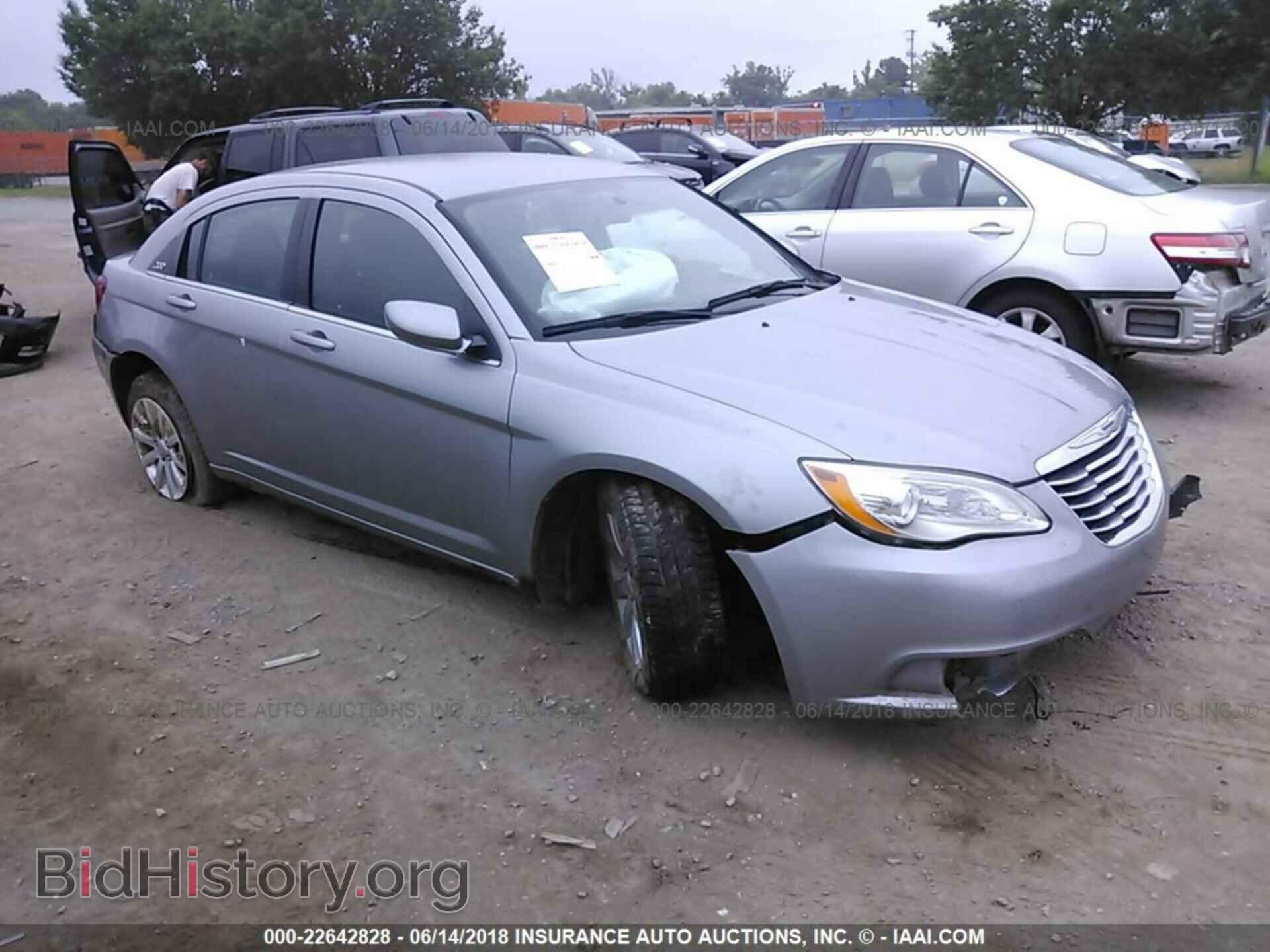 Photo 1C3CCBBB1DN618245 - Chrysler 200 2013