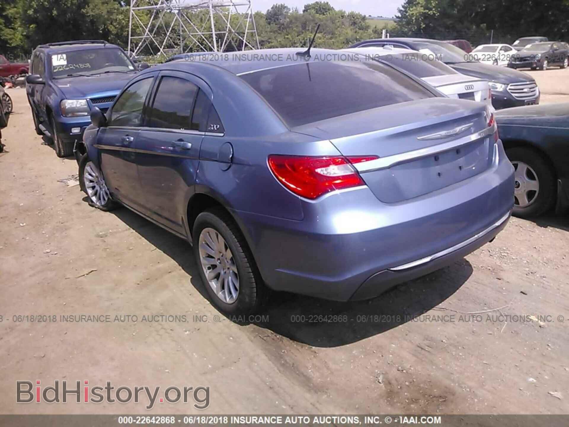 2011 Chrysler 200 - VIN: 1C3BC1FB1BN555208 - Фото 3
