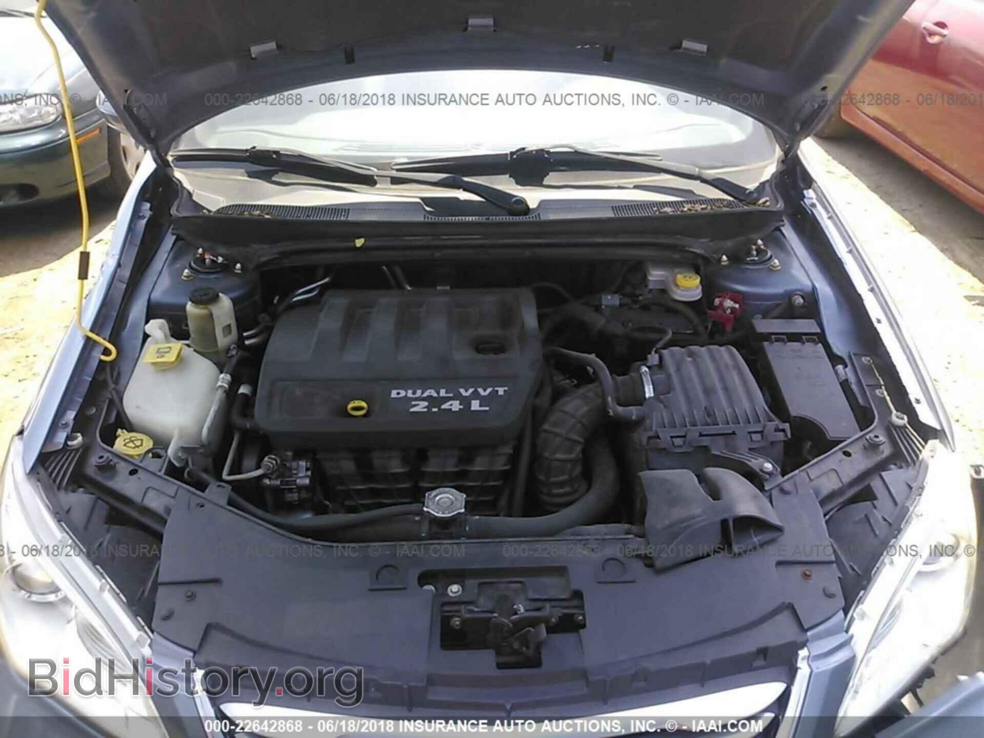 2011 Chrysler 200 - VIN: 1C3BC1FB1BN555208 - Фото 10