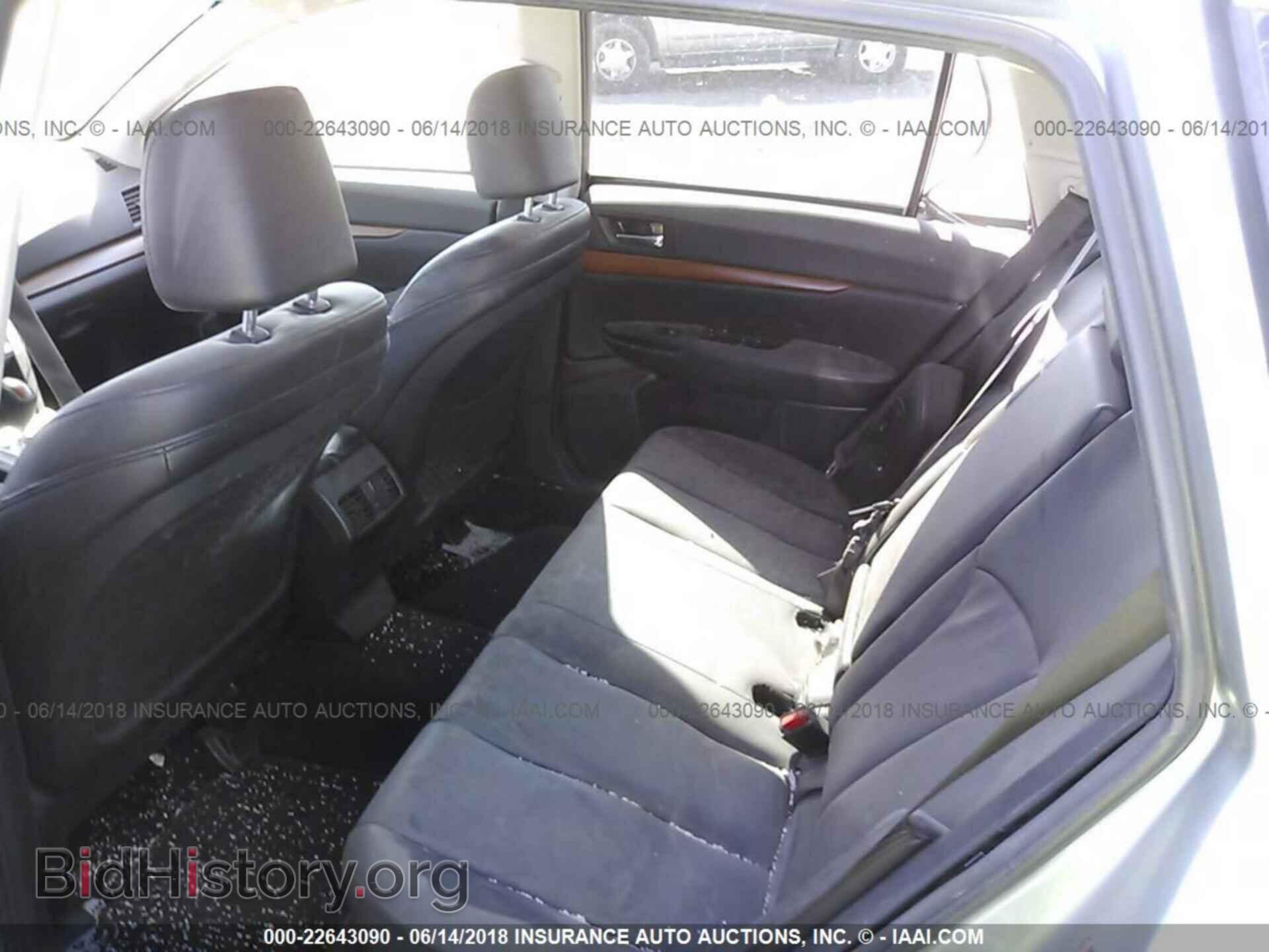 2013 Subaru Outback - VIN: 4S4BRBLC4D3307879 - Photo 8