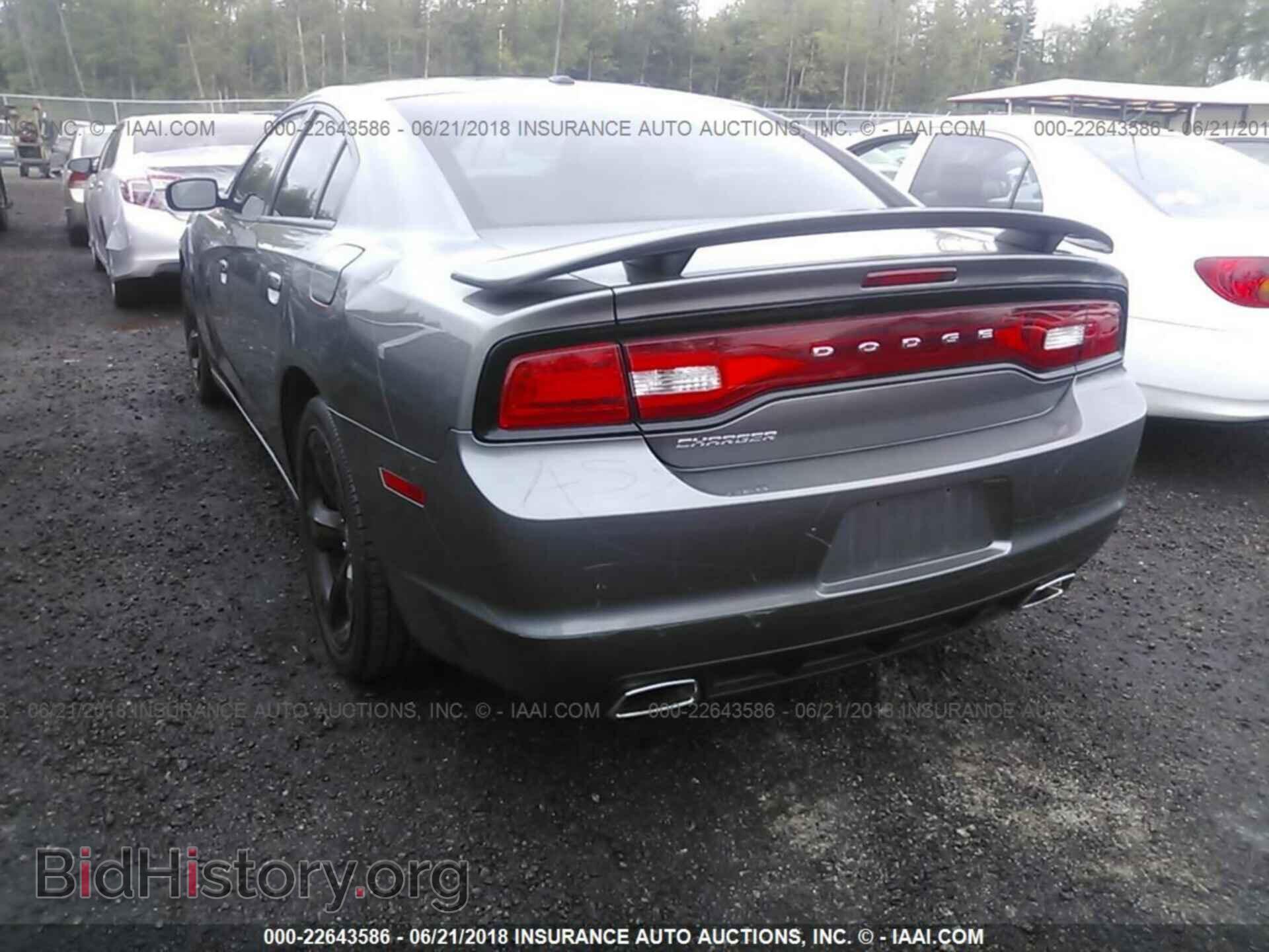 2012 Dodge Charger - VIN: 2C3CDXHG1CH183246 - Фото 3