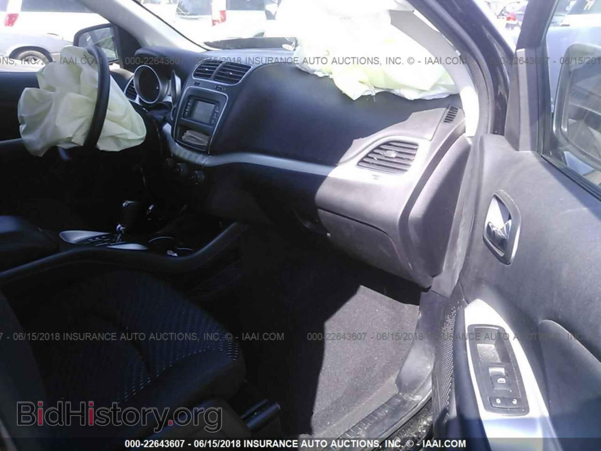2018 Dodge Journey - VIN: 3C4PDCAB2JT229661 - Фото 5