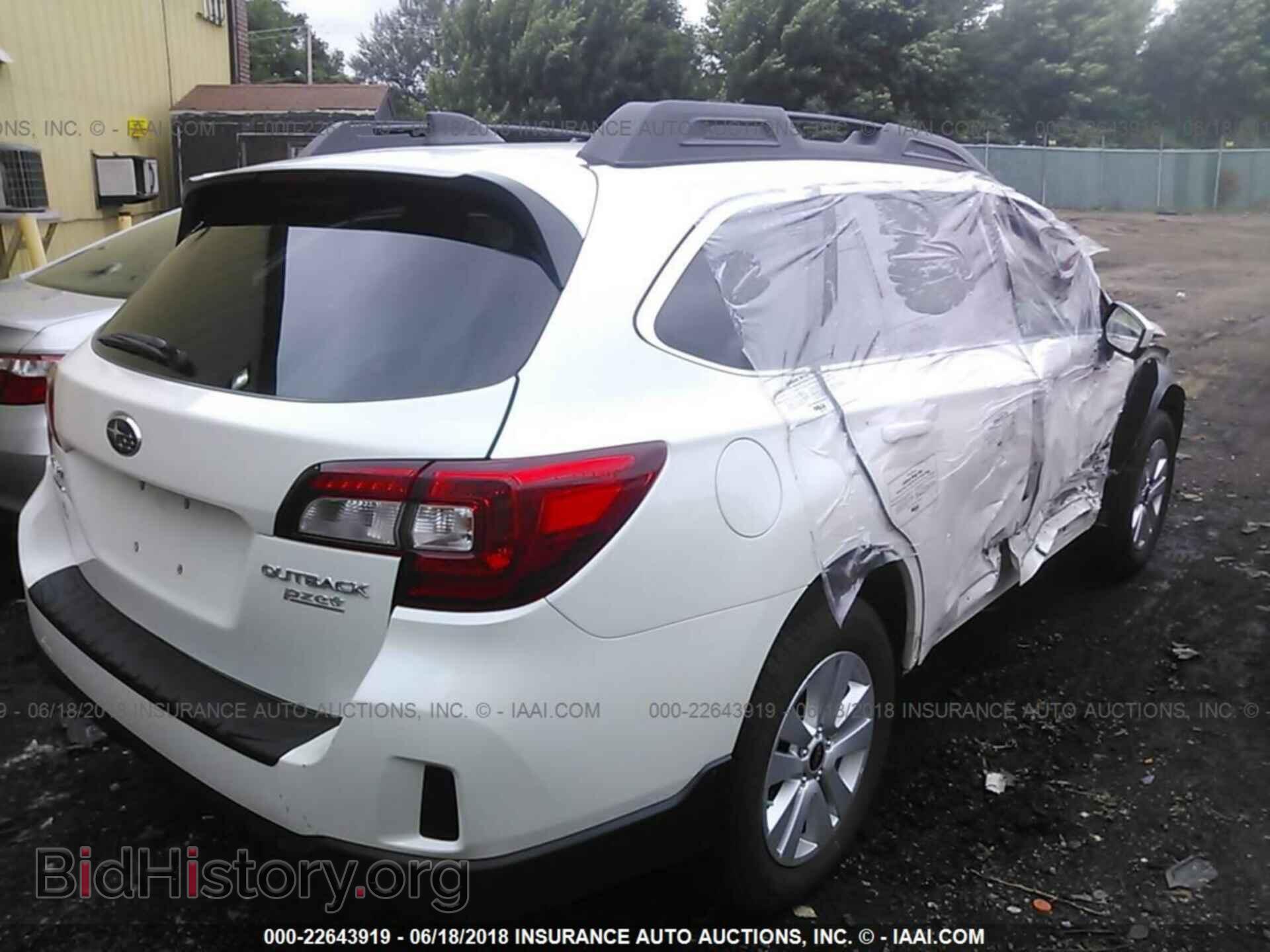 2017 Subaru Outback - VIN: 4S4BSACC3H3373151 - Фото 4