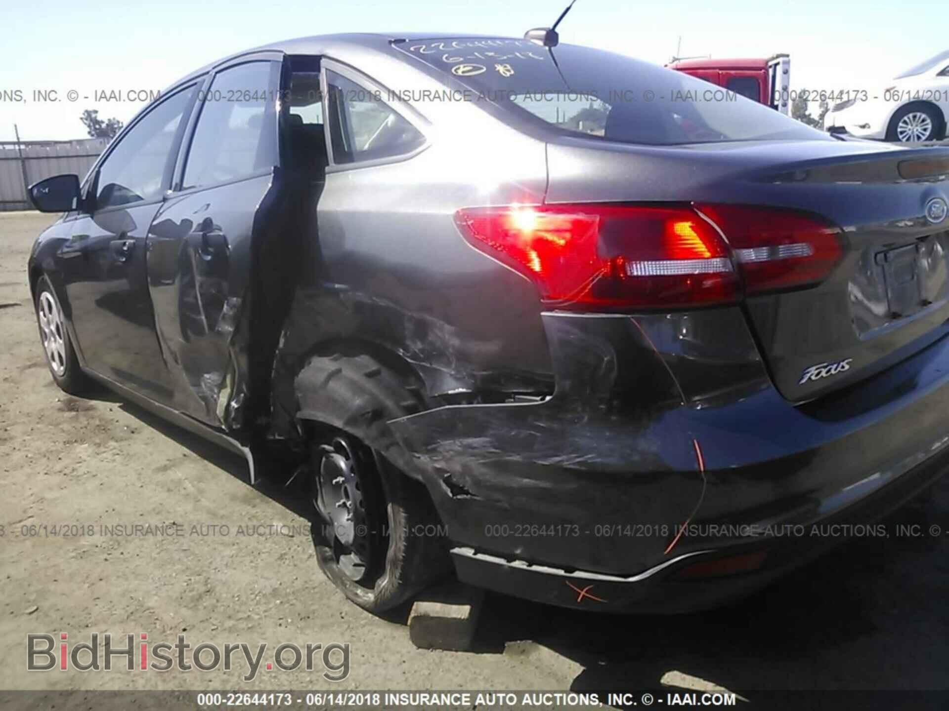 2017 Ford Focus - VIN: 1FADP3E2XHL236177 - Фото 6